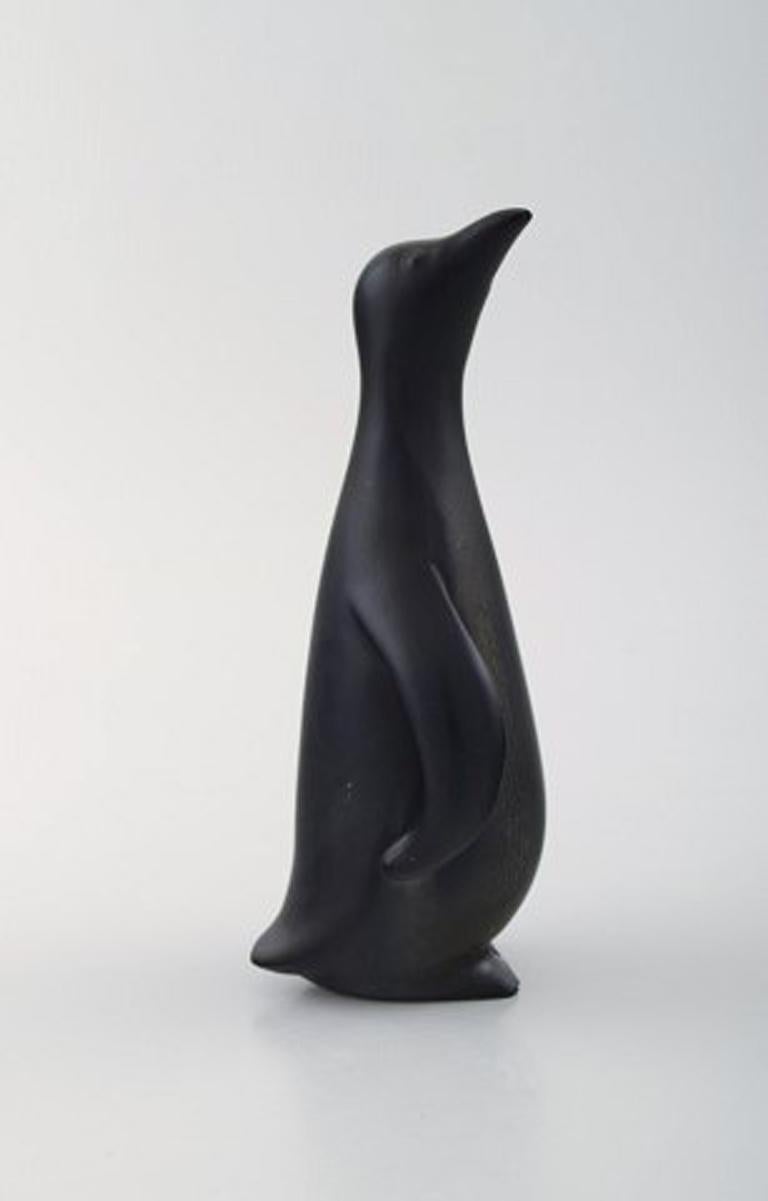 Gunnar Nylund for Rörstrand / Rorstrand, Sweden. Stoneware figure of penguin in rare black glaze.
In perfect condition. 2nd factory quality.
Measures: 16 x 7 cm.
Signed.