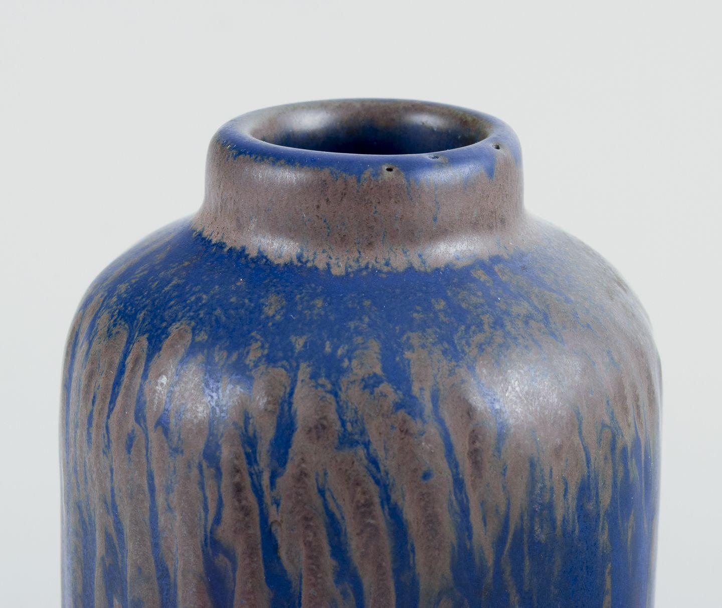 Suédois Gunnar Nylund pour Rörstrand. Vase 