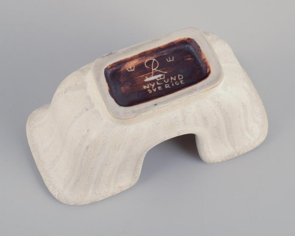 Ceramica Gunnar Nylund per Rörstrand. Piccolo vaso di ceramica. Smalto cristallino in tonalità chiare. in vendita
