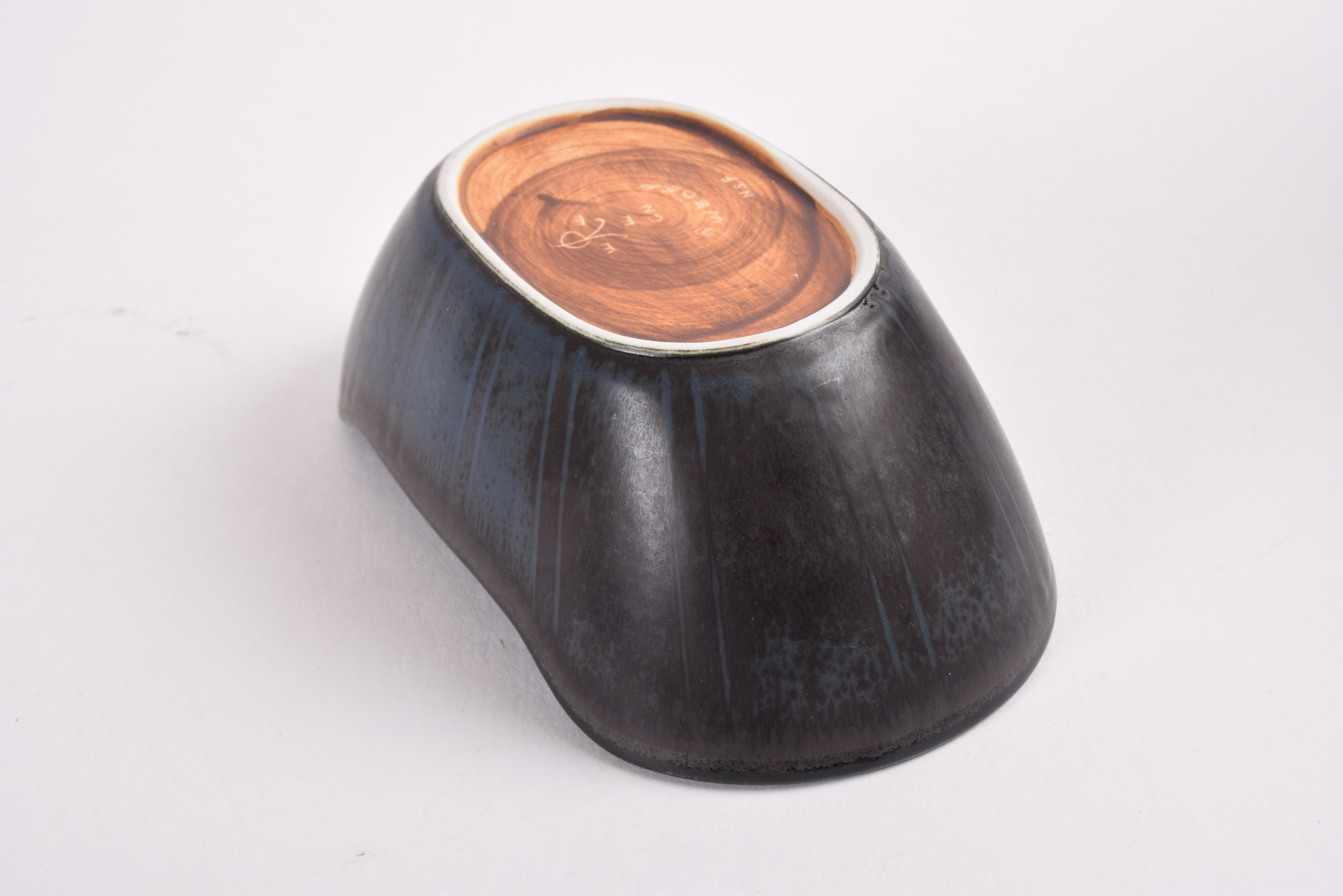 Gunnar Nylund for Rörstrand Small Oblong Bowl Black Scandinavian, 1950s For Sale 2