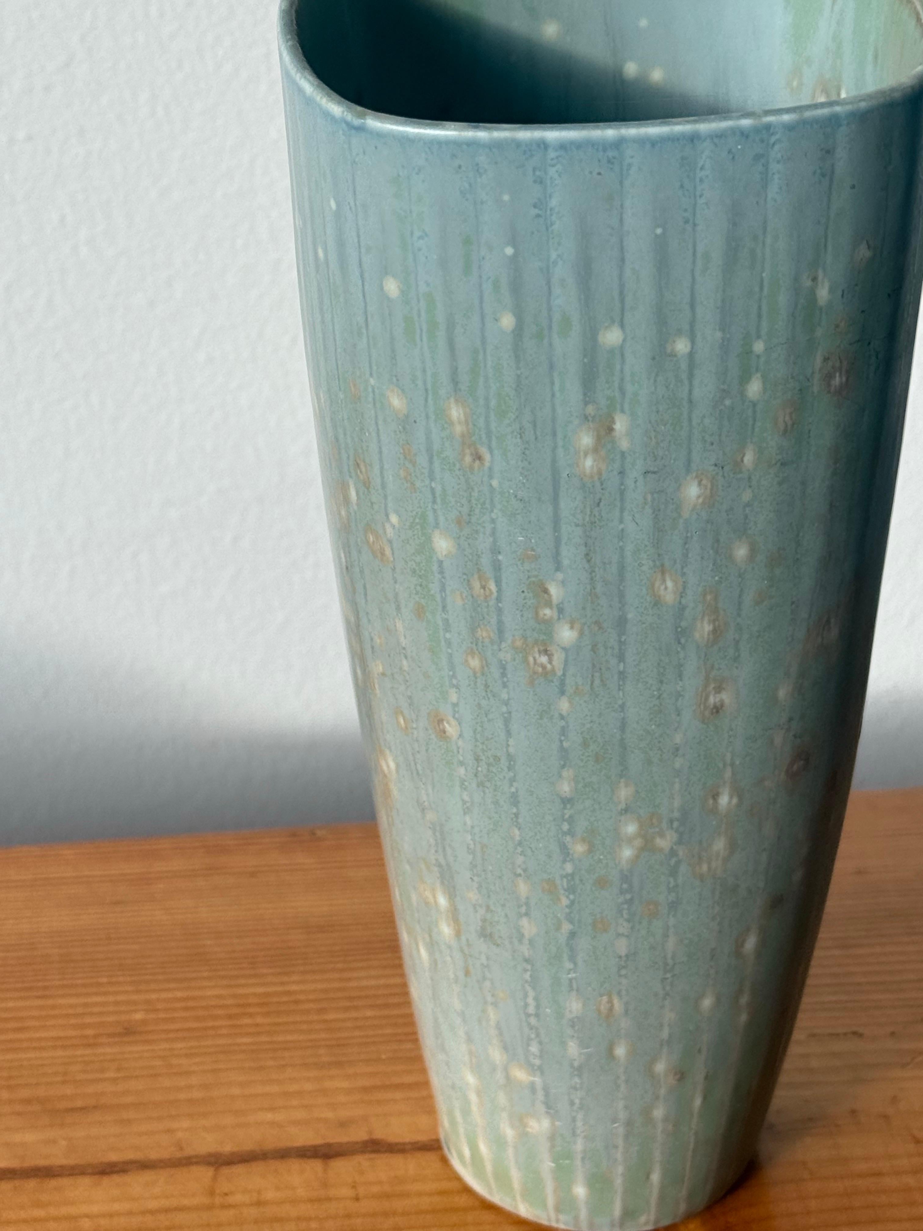 20ième siècle Gunnar Nylund pour Rörstrand - Vase en grès, Suède, années 1950 en vente