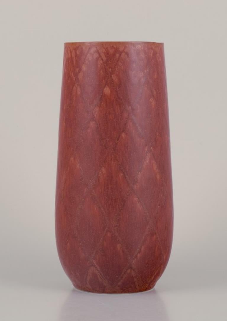 Scandinave moderne Gunnar Nylund pour Rörstrand, Suède. Vase en céramique à motif géométrique en vente