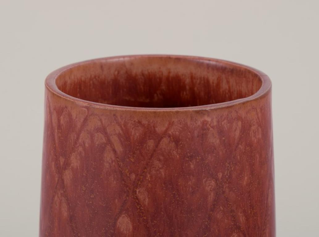 Suédois Gunnar Nylund pour Rörstrand, Suède. Vase en céramique à motif géométrique en vente