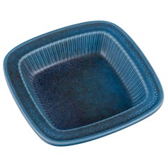 Gunnar Nylund für Rörstrand, Schweden. Niedrige Schale mit blau getönter Glasur