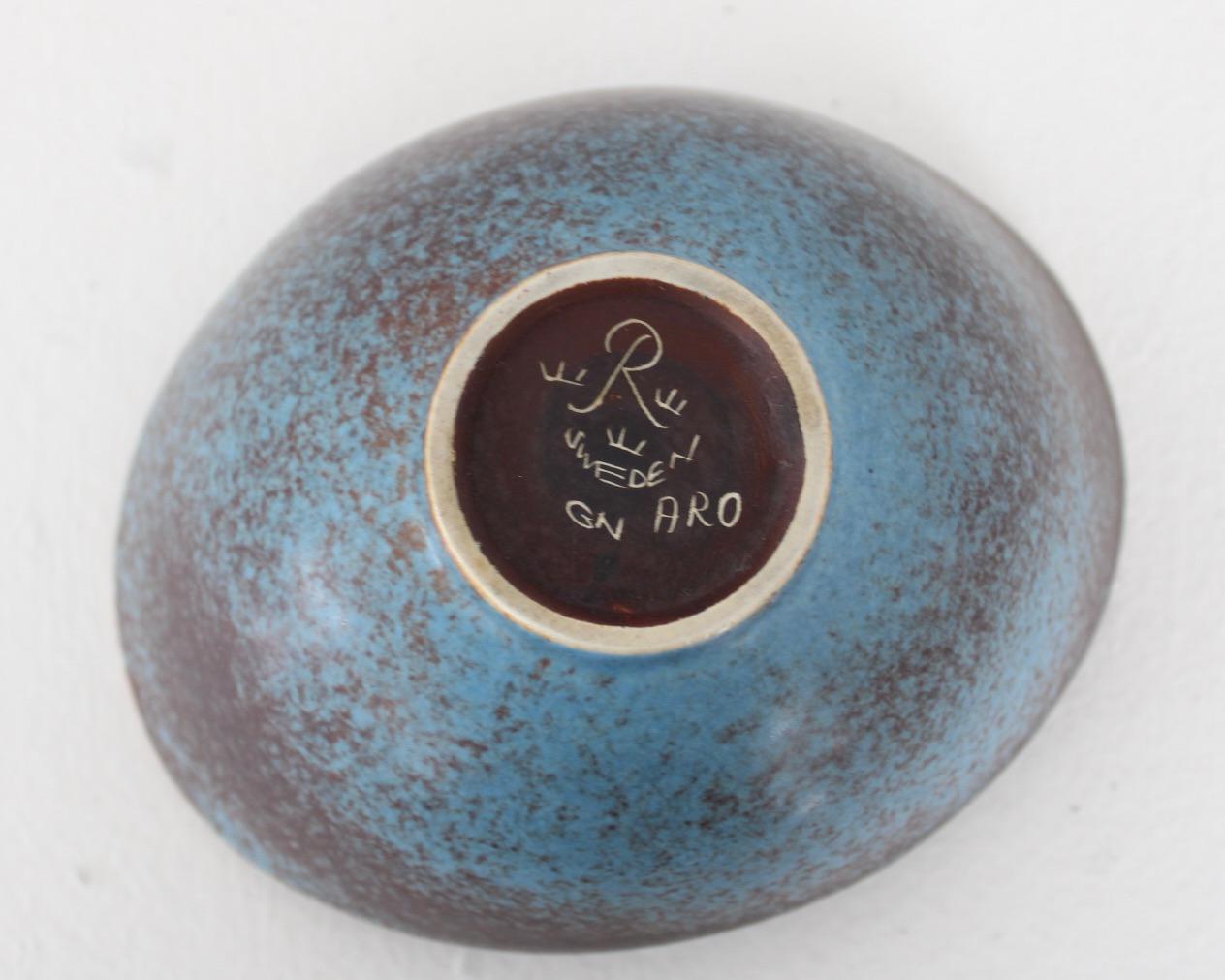Gunnar Nylund for Rörstrand Swedish Blue Dish or Bowl ARO circa 1950  en vente 1