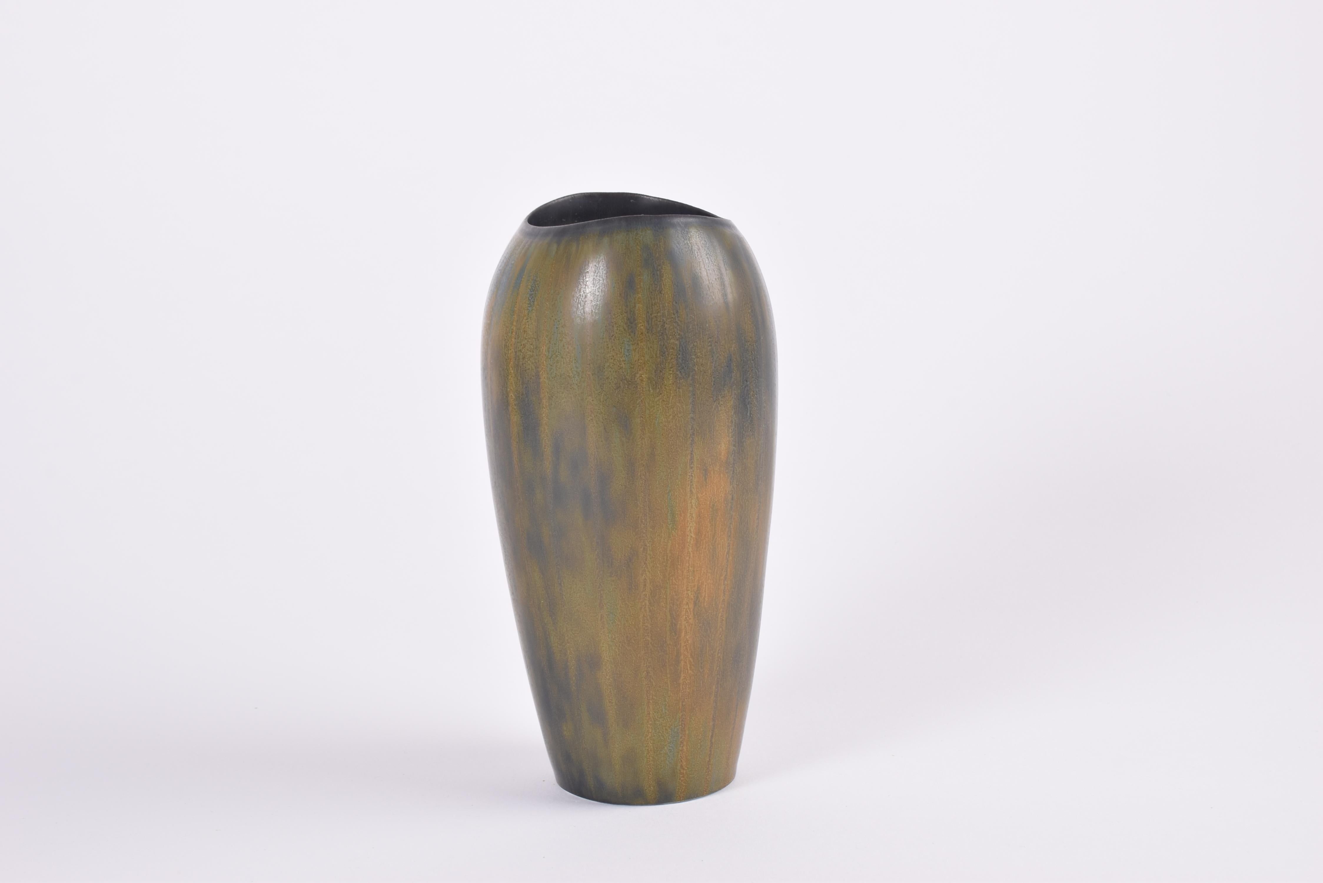 Scandinavian Modern Gunnar Nylund for Rörstrand Vase AXZ, Midcentury Scandinavian Ceramic 1960s For Sale