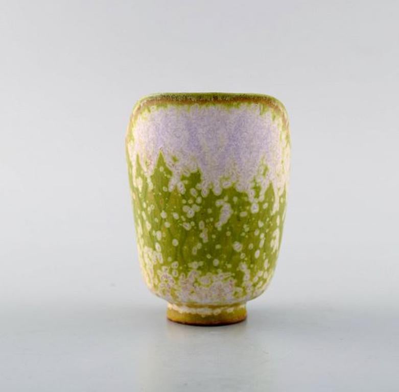 Gunnar Nylund for Rørstrand/Rörstrand. Vase in glazed stoneware decorated with eggshell glaze on lime green base, 1950s.
Measures: 8.5 x 7.5 cm.
In perfect condition.
1st factory quality.
Stamped.