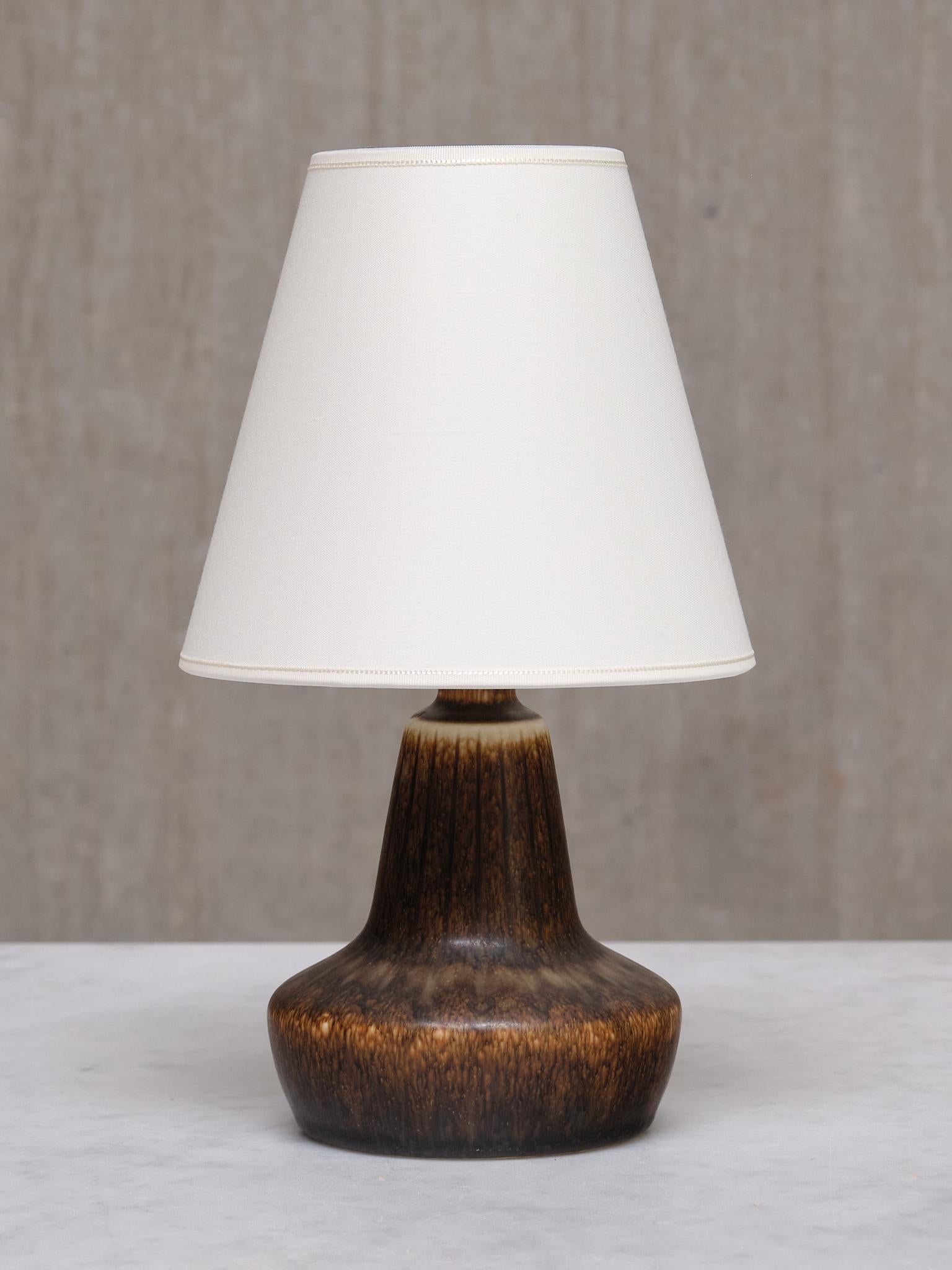 Svedese Lampada da tavolo in ceramica smaltata Gunnar Nylund, Model 669, Rörstrand, Svezia, anni '60 in vendita