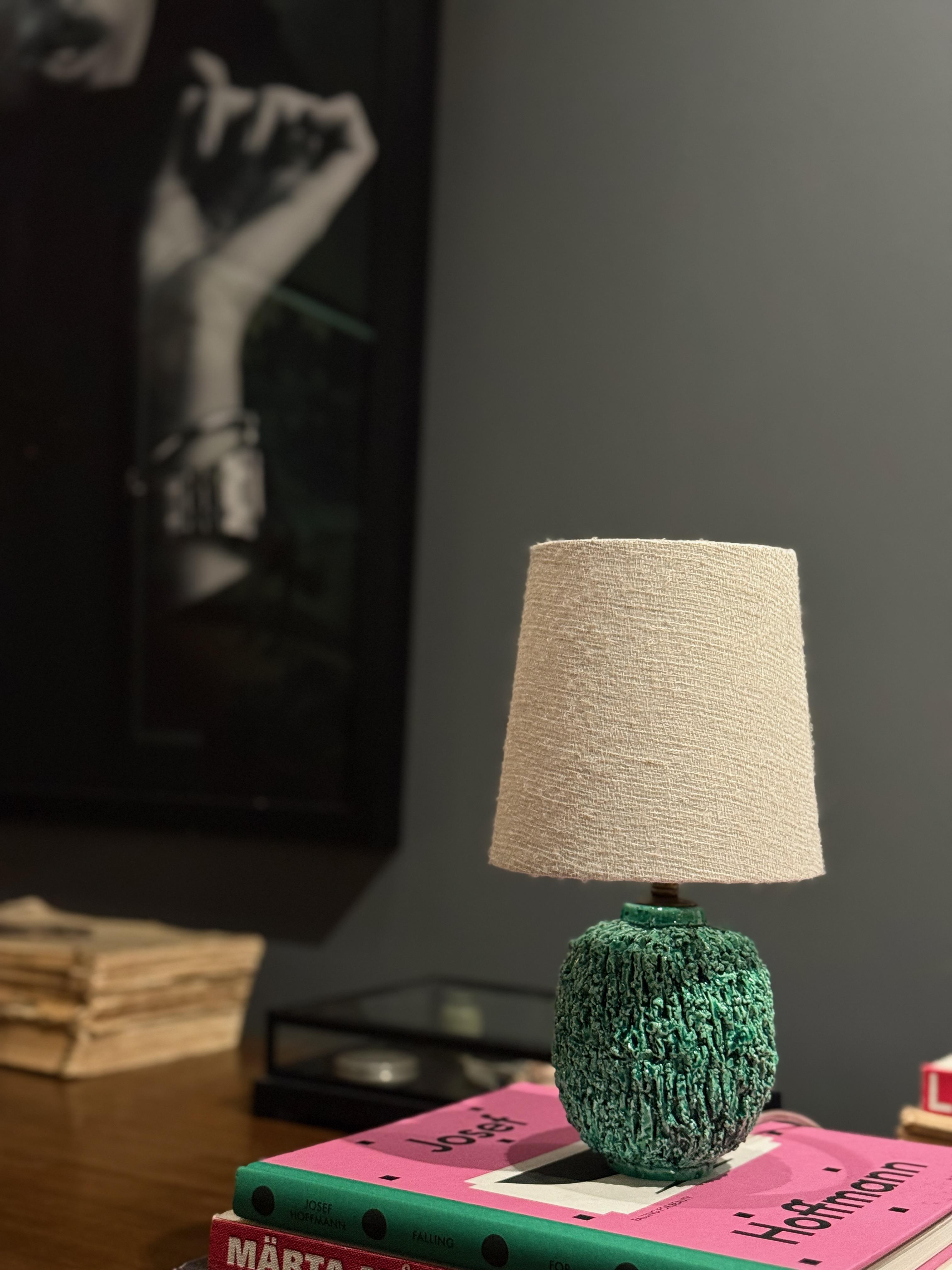 Gunnar Nylund Green Chamotte Stoneware Table Lamp. Rörstrand, 1950s. en vente 3