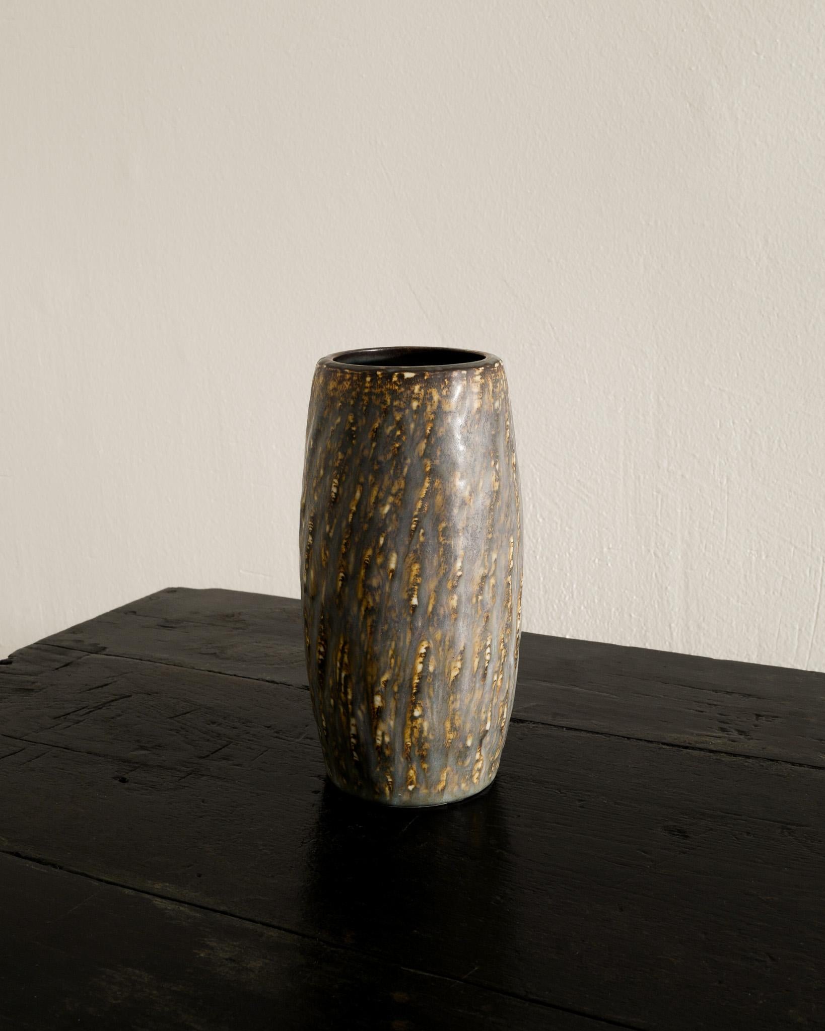 Rare vase cylindrique en céramique du milieu du siècle dernier de la série 