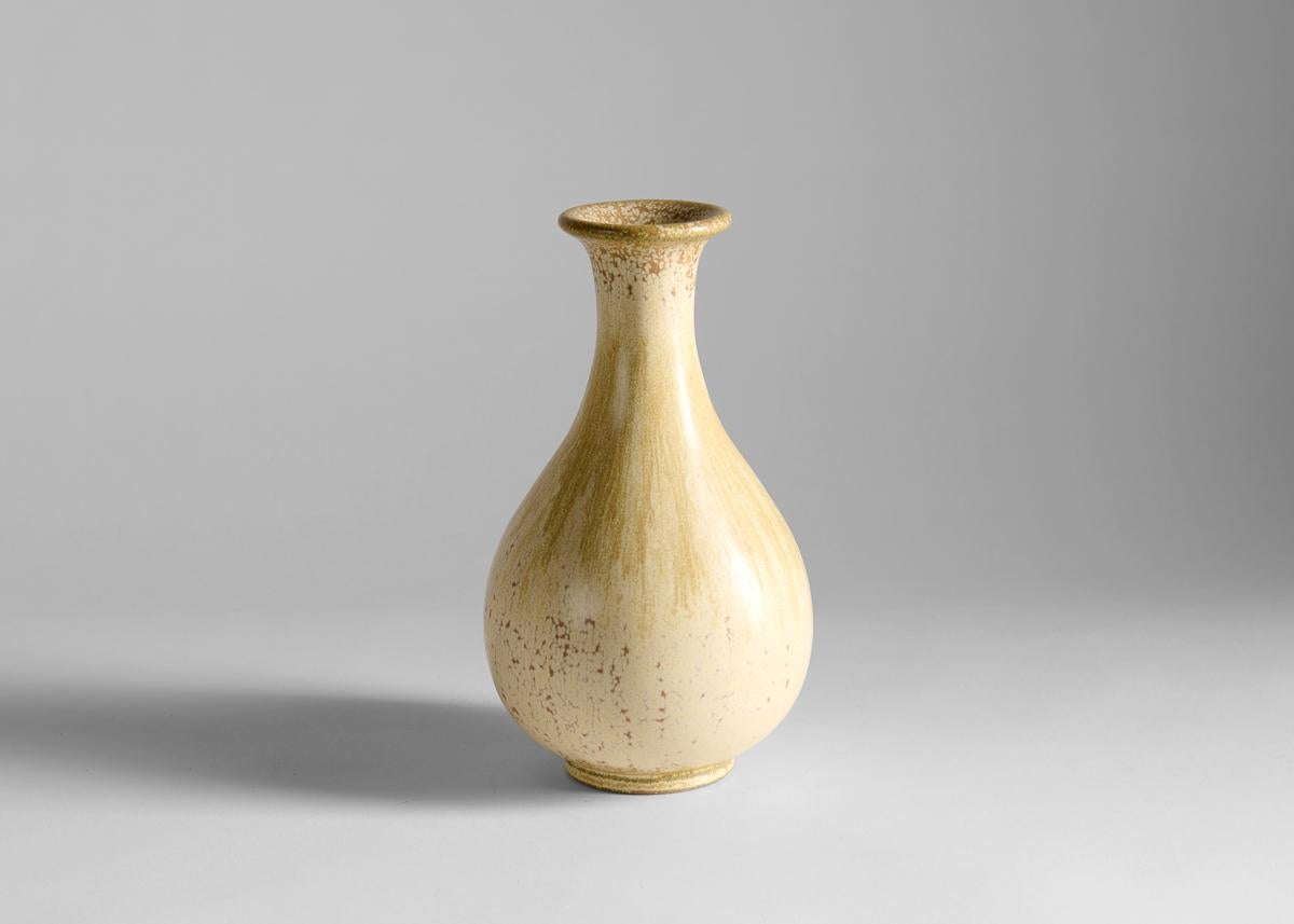 Smaltato Gunnar Nylund, Vaso a goccia smaltato bianco sporco, Svezia, anni '60 in vendita