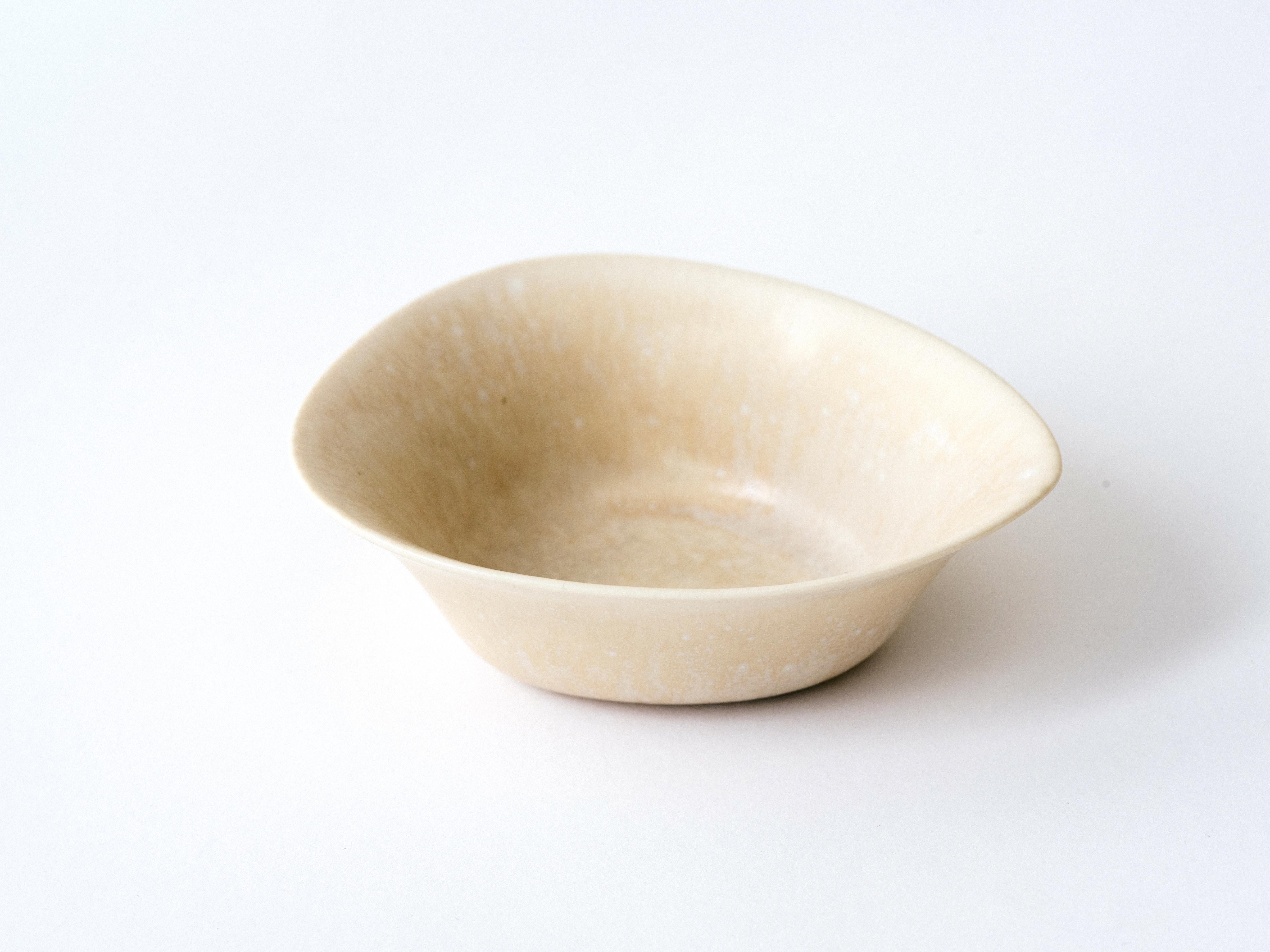 Swedish Gunnar Nylund Petite Teardrop Ceramic Bowl in Latte Glaze for Rorstrand