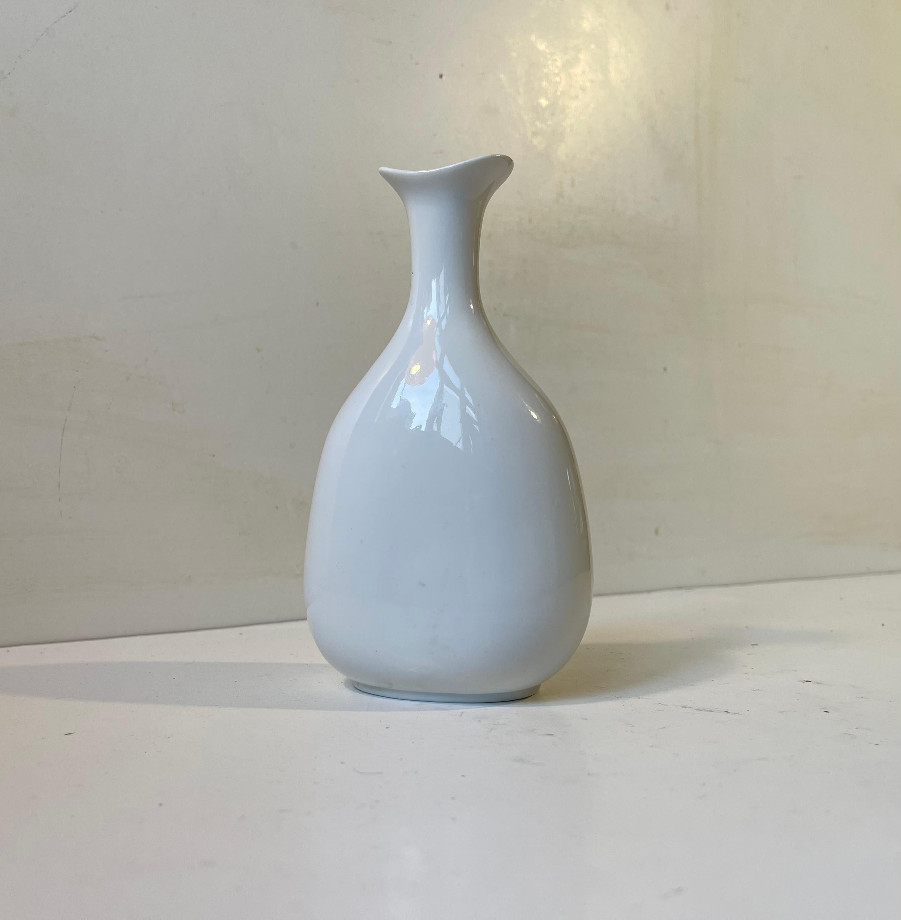 Danese Vaso in porcellana Gunnar Nylund con smalto bianco, 1964 in vendita
