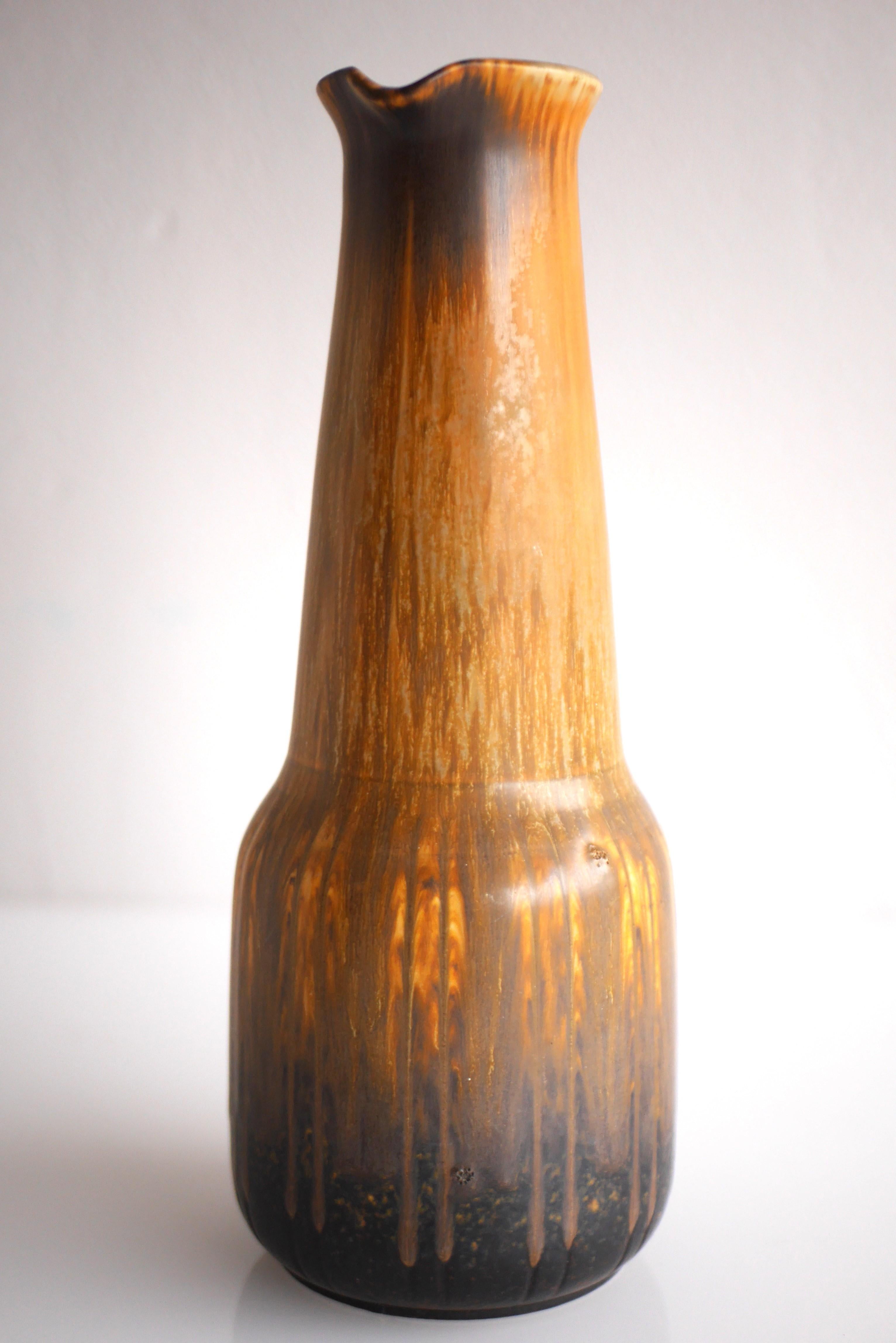 Vaso o brocca in ceramica Gunnar Nylund 