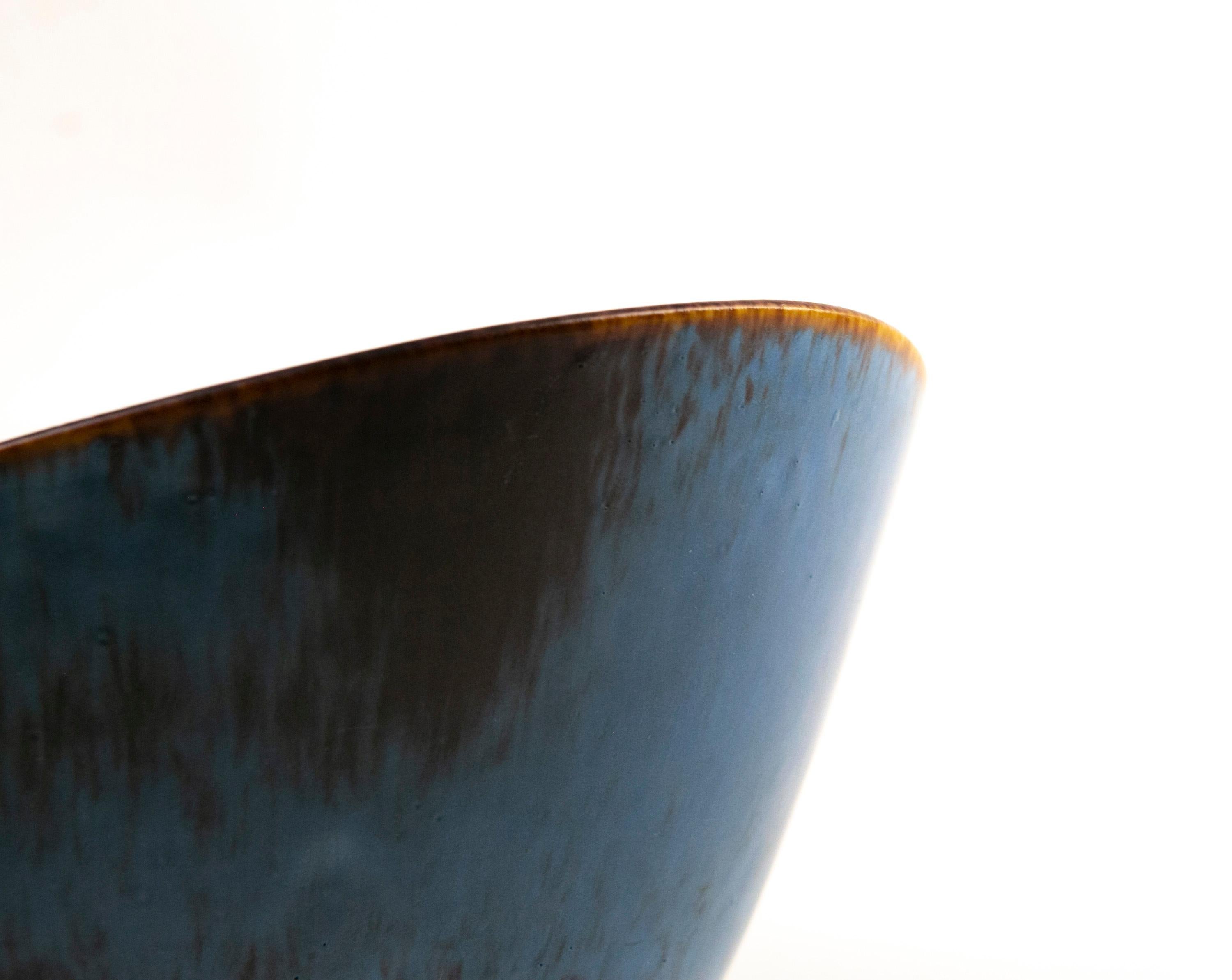 Gunnar Nylund Rörstrand Large Axk Bowl Blue an Ocher Hares Fur Glaze Sweden 1950 For Sale 8