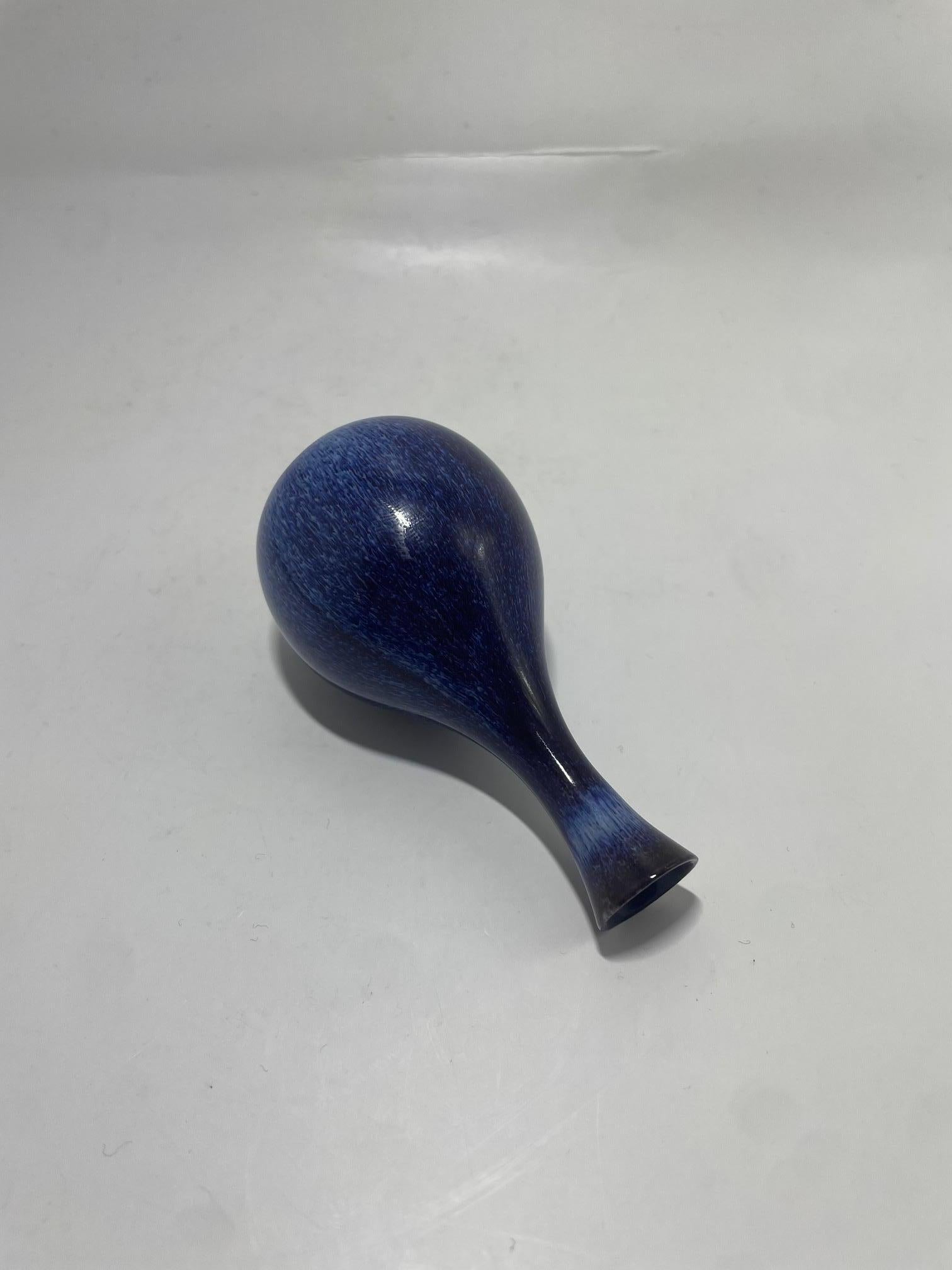 Scandinavo moderno Gunnar Nylund, Rörstrand - Vaso in miniatura in vendita