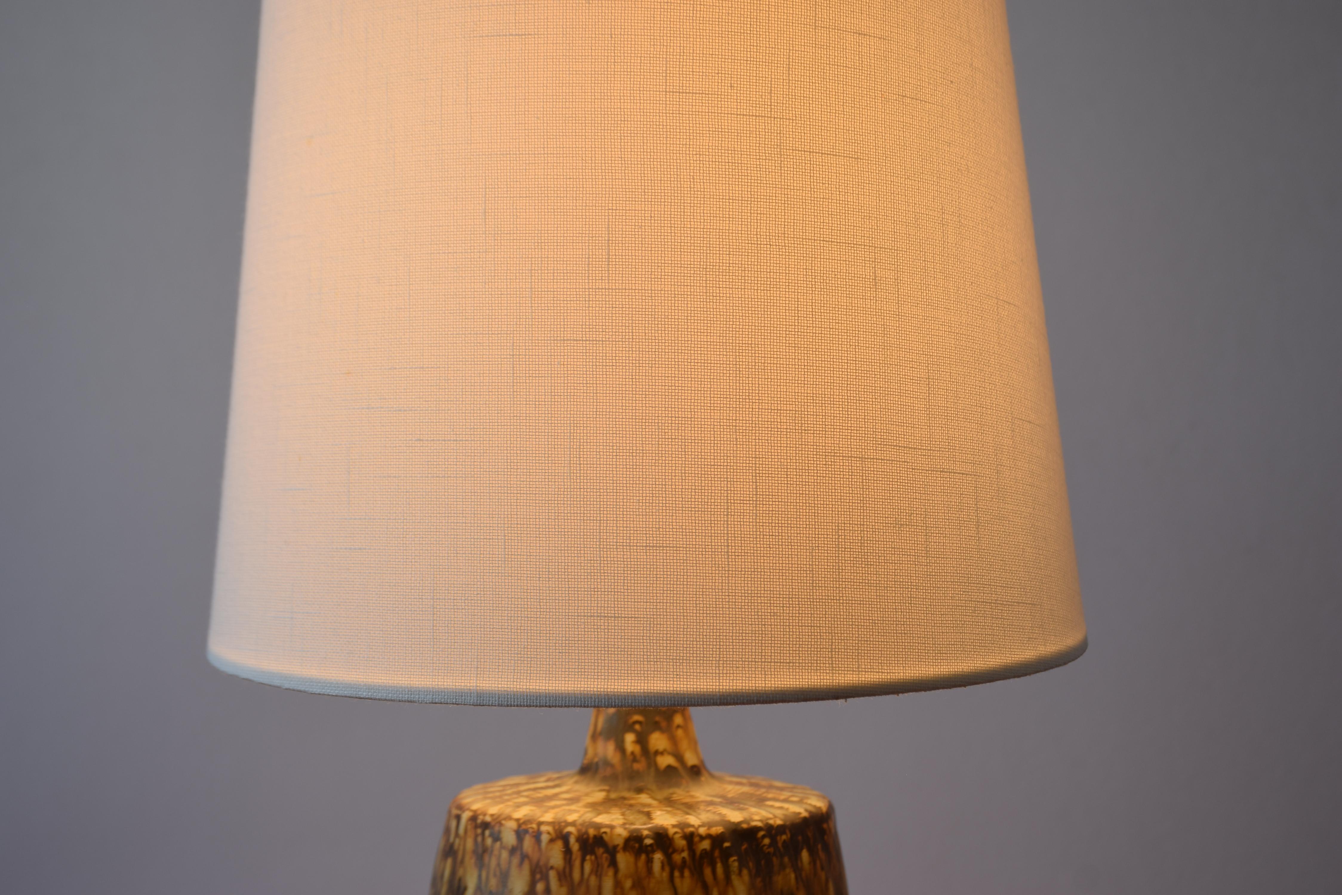 Gunnar Nylund Rörstrand Rubus Table Lamp with Shade, Scandinavian Sweden 1950s For Sale 1