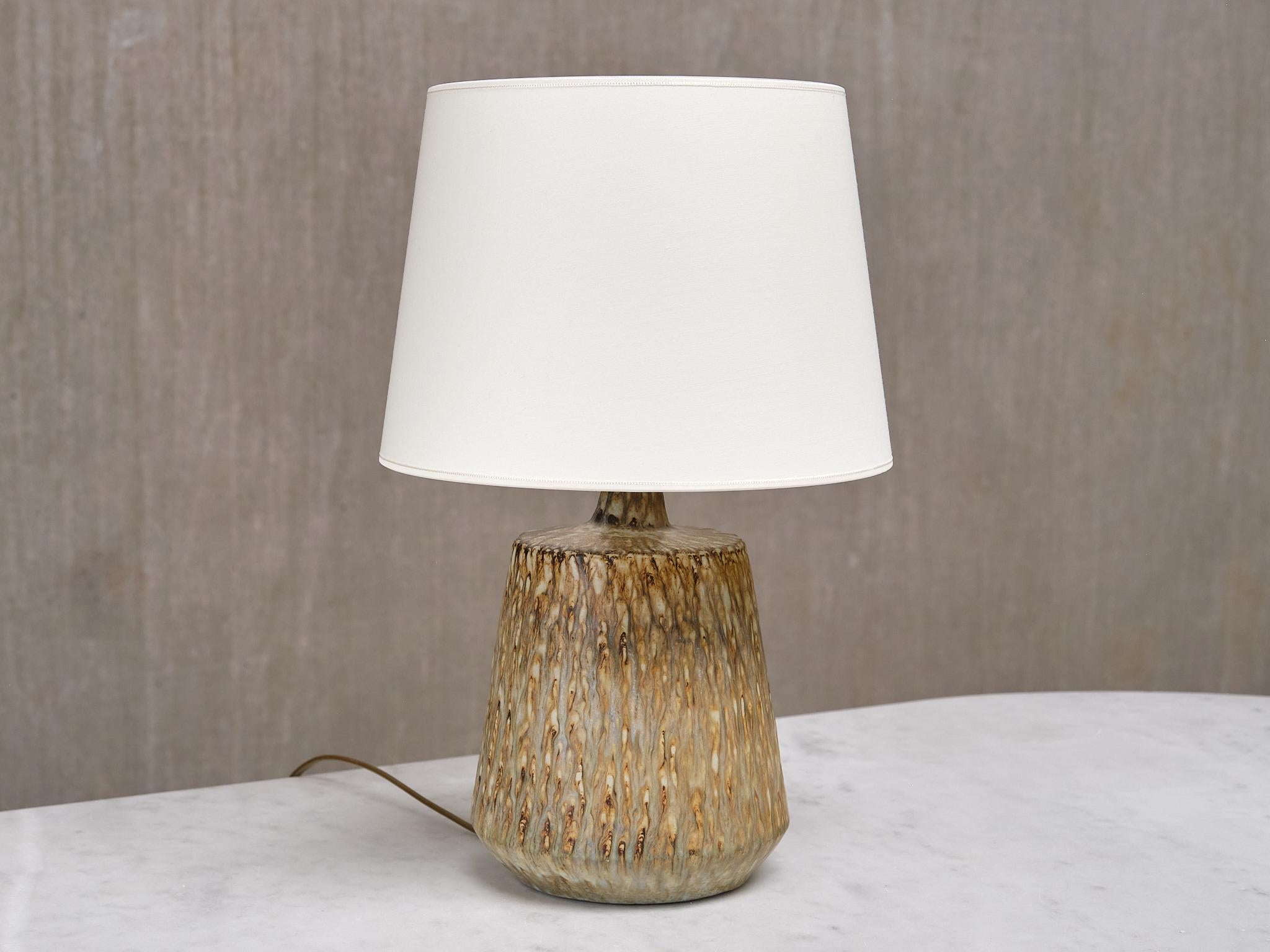 Milieu du XXe siècle Gunnar Nylund Lampe de table en céramique 
