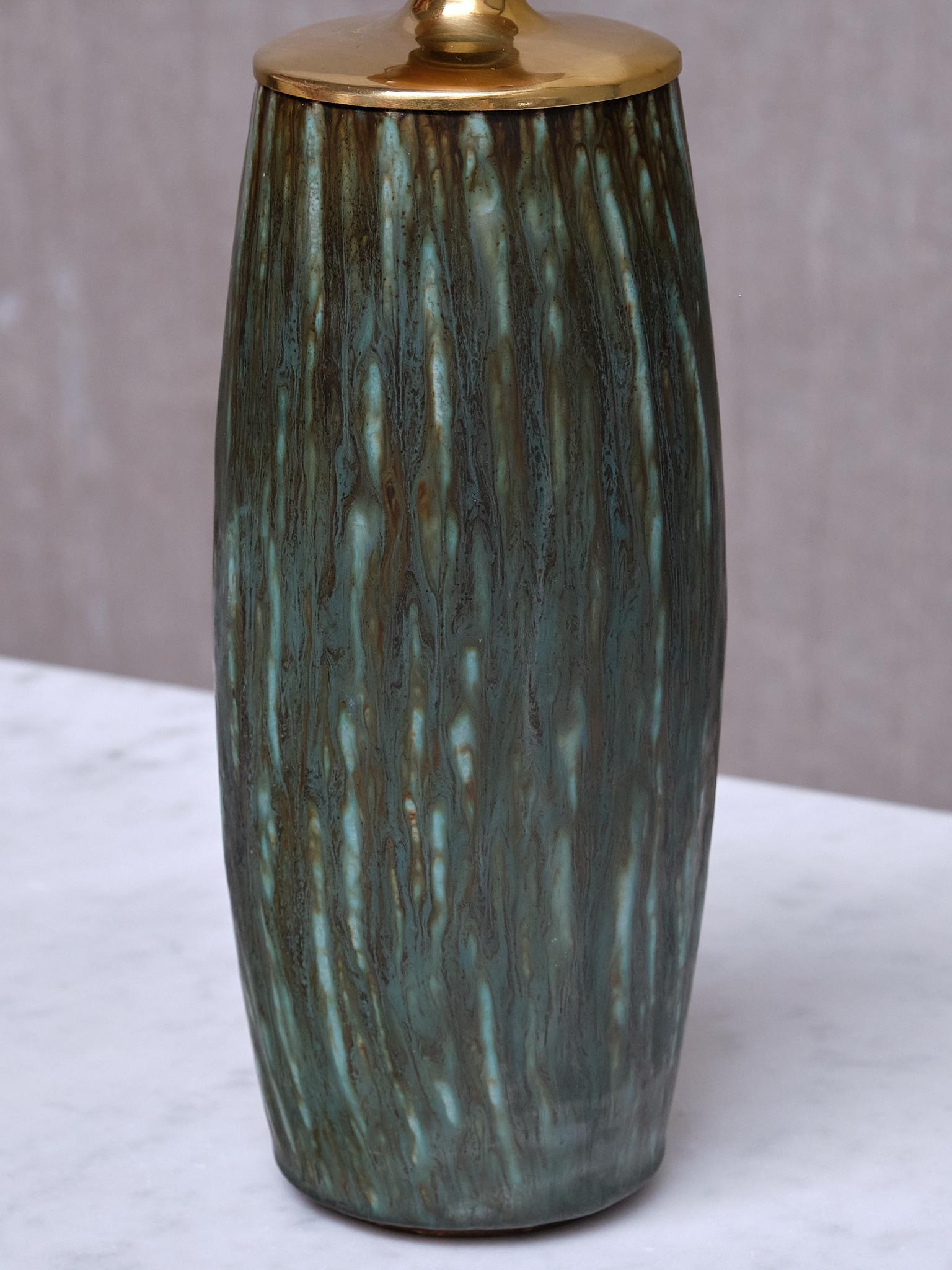 Gunnar Nylund 'Rubus' Tischlampe aus grüner Keramik Rörstrand, Schweden, 1965 (Skandinavische Moderne) im Angebot