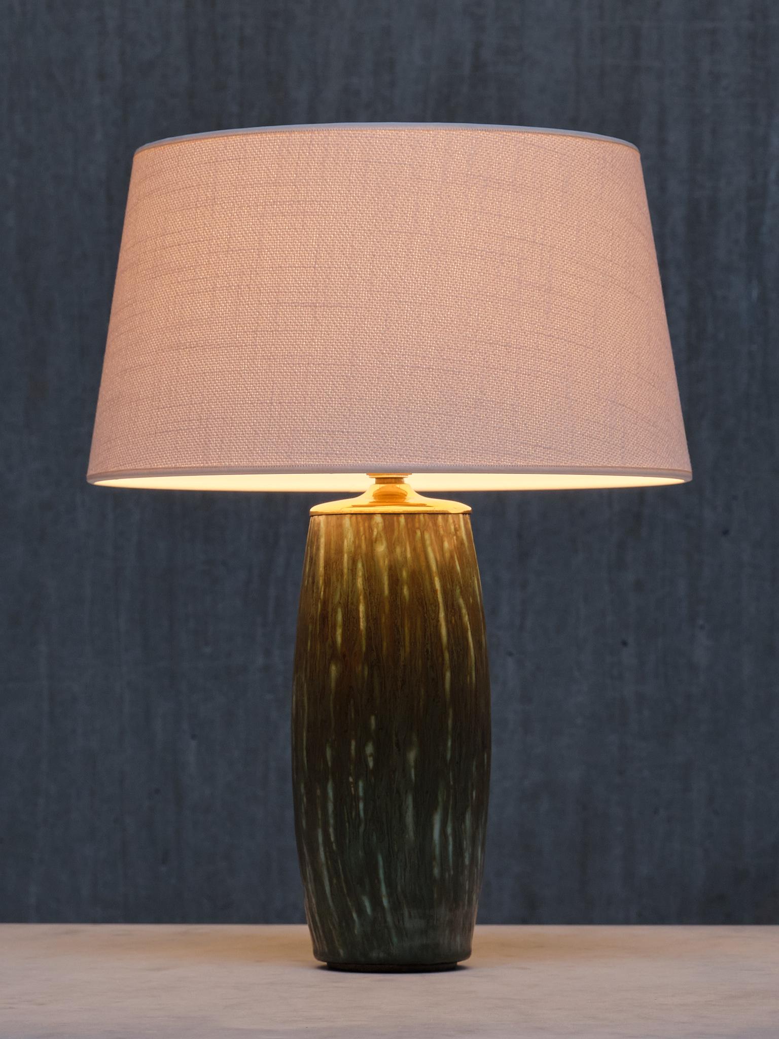 Gunnar Nylund 'Rubus' Tischlampe aus grüner Keramik Rörstrand, Schweden, 1965 (Schwedisch) im Angebot