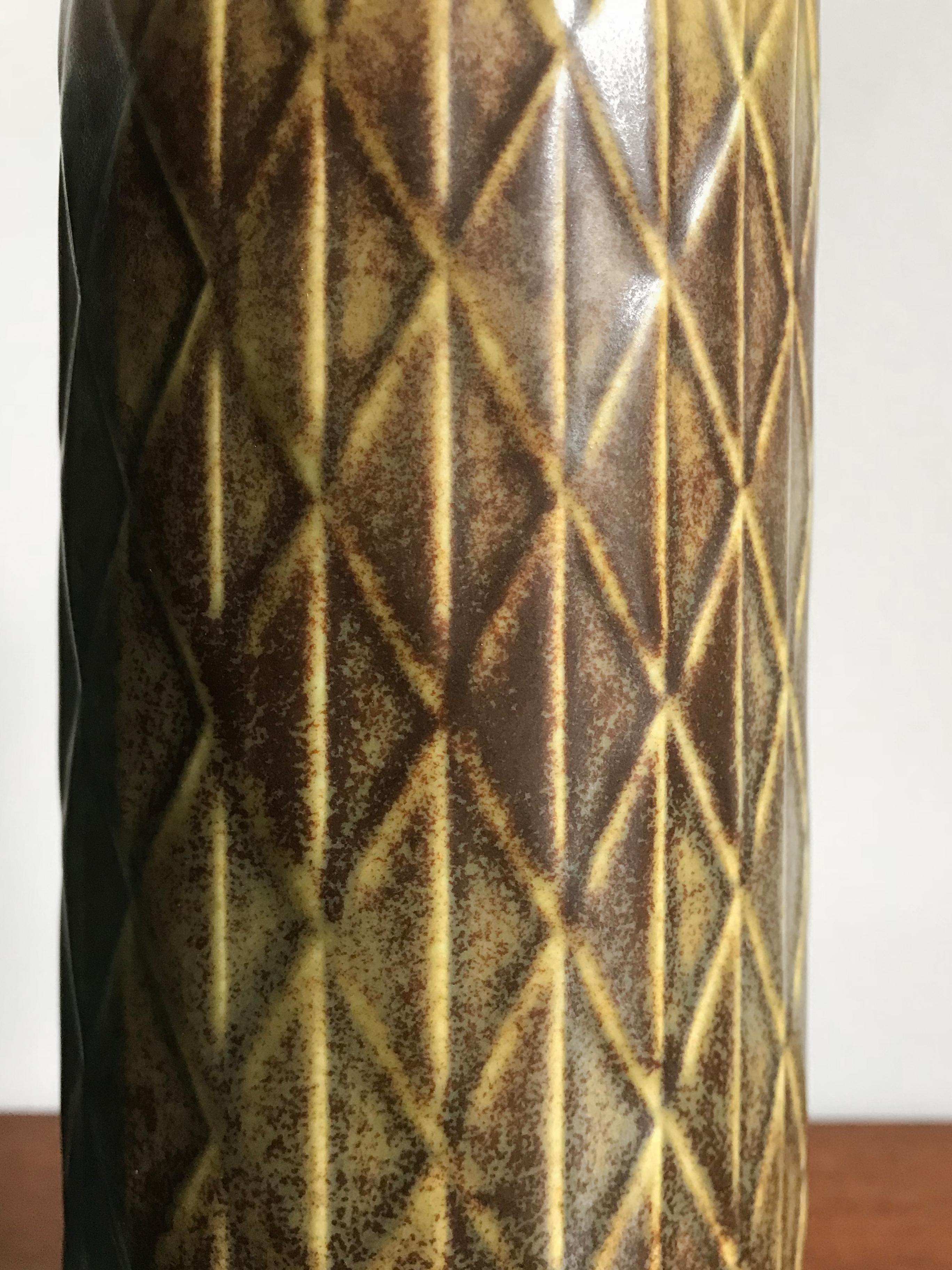 Ceramica Vaso in ceramica scandinavo del Medioevo di Gunnar Nylund per Rörstrand 1960 in vendita
