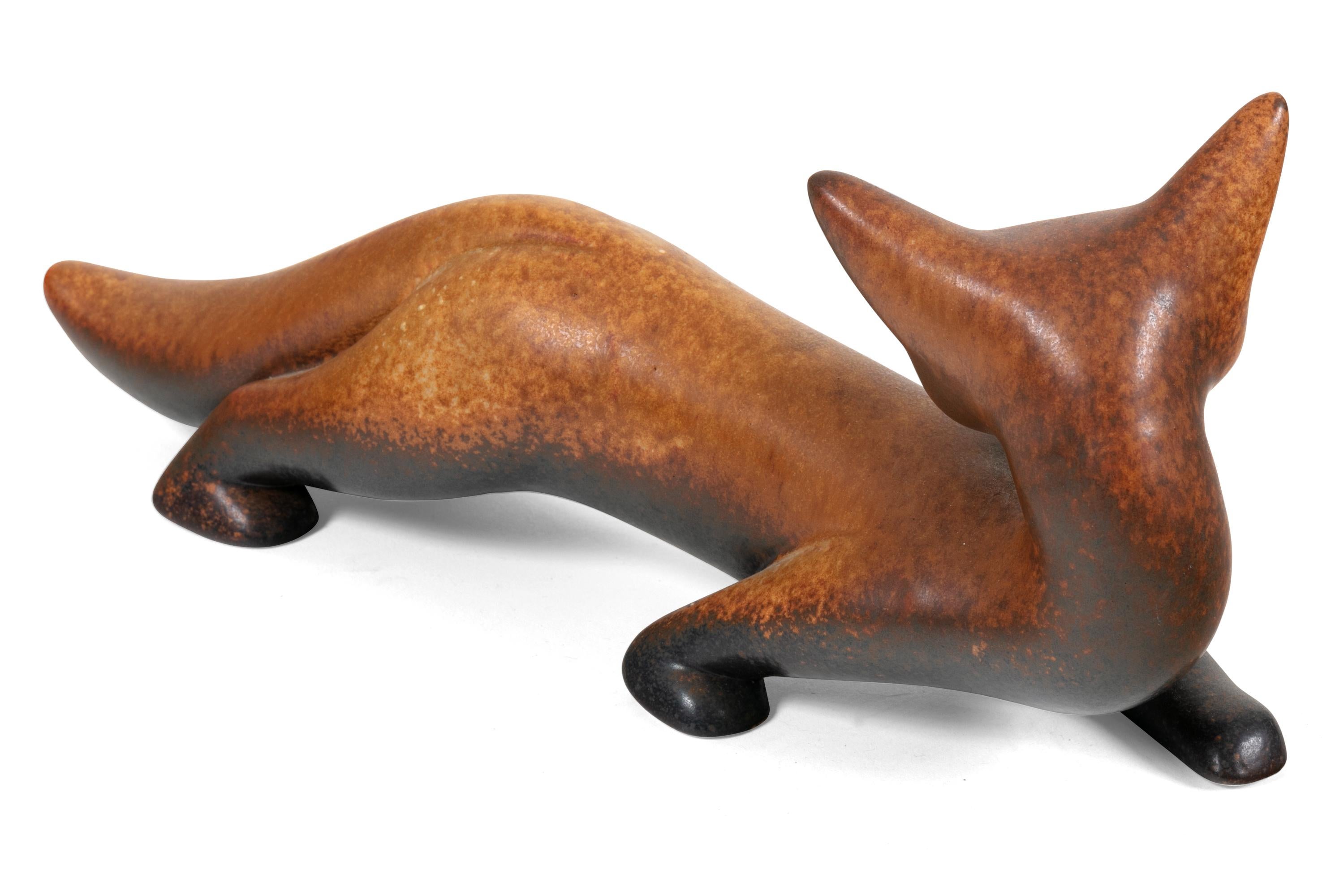 Scandinavian Modern Gunnar Nylund Signed Brown Stoneware Fox for Rorstrand, Sweden, 1960s