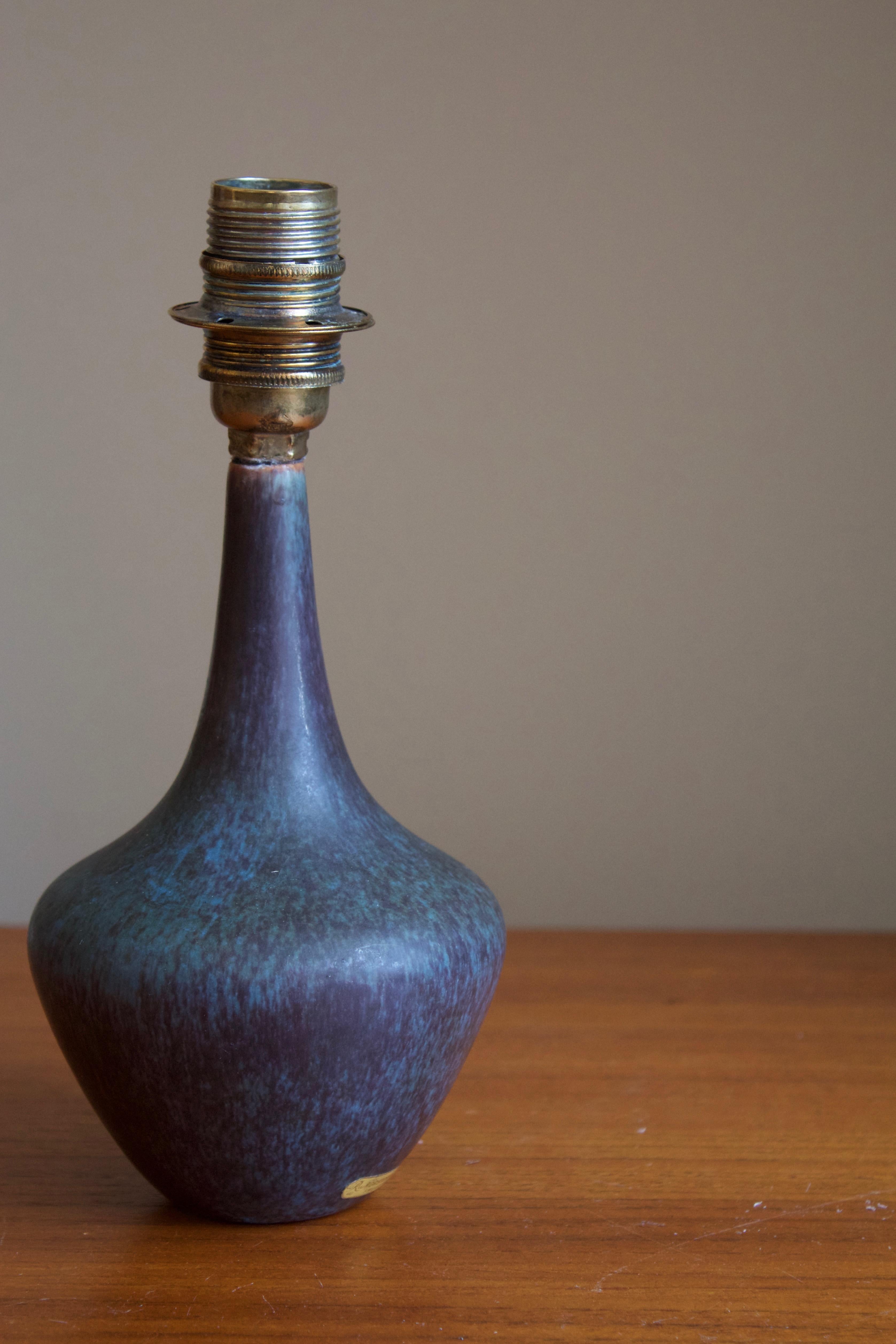 European Gunnar Nylund, Small Table Lamp, Glazed Stoneware, Fabric, Rörstand Sweden 1950s