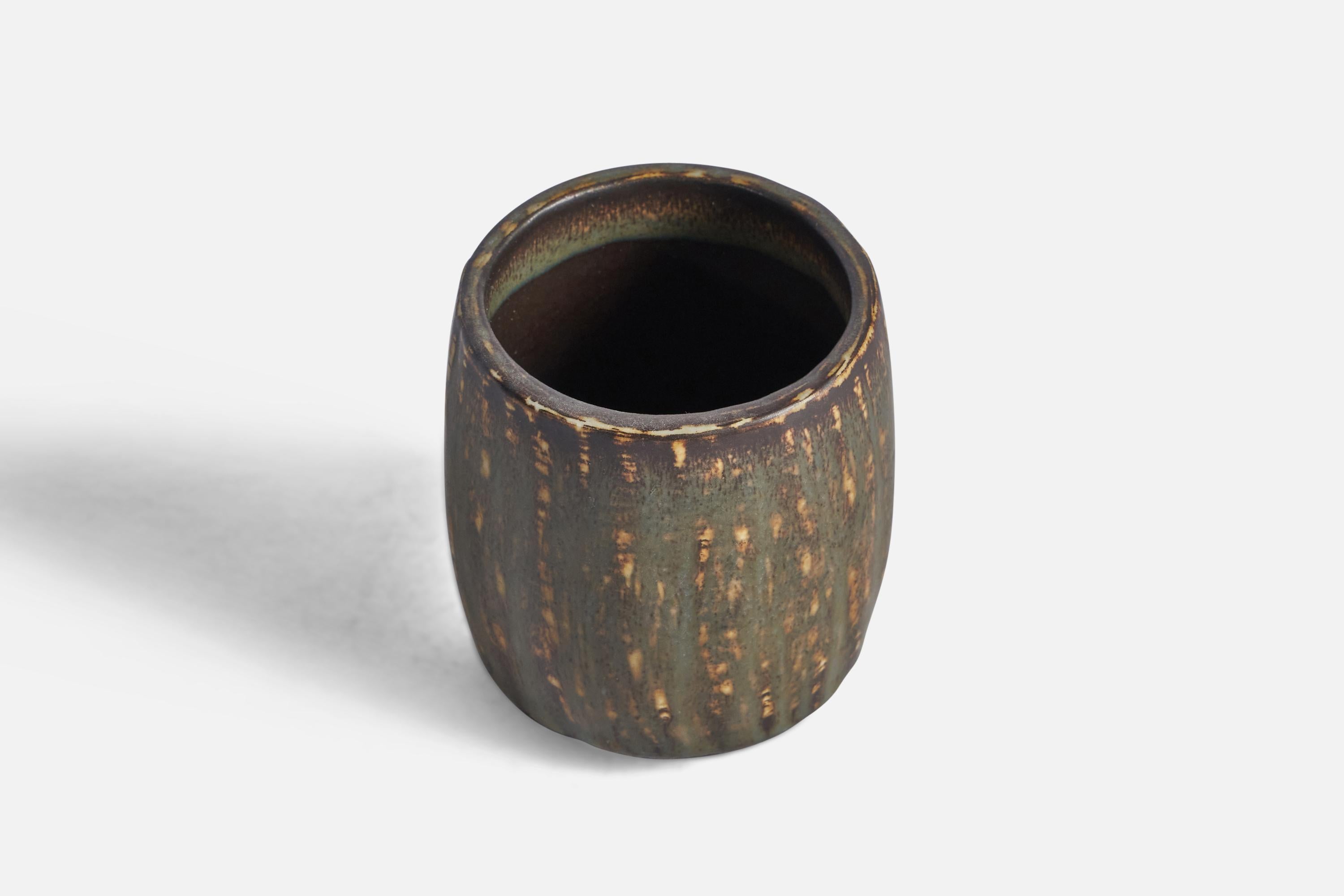 Mid-Century Modern Gunnar Nylund, Small Vase, Stoneware, Sweden, 1940s For Sale