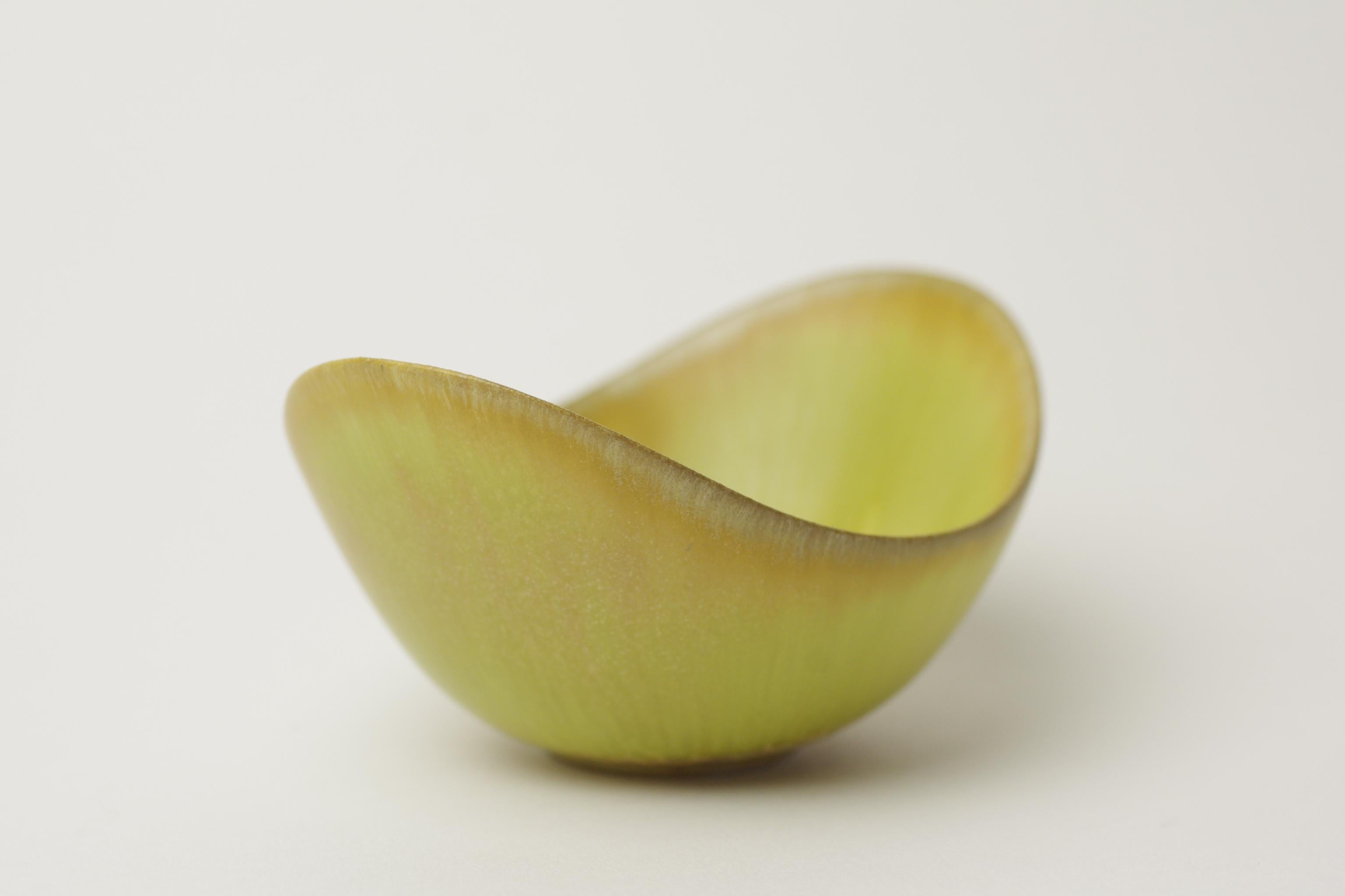 Swedish Gunnar Nylund - Small yellow bowl For Sale