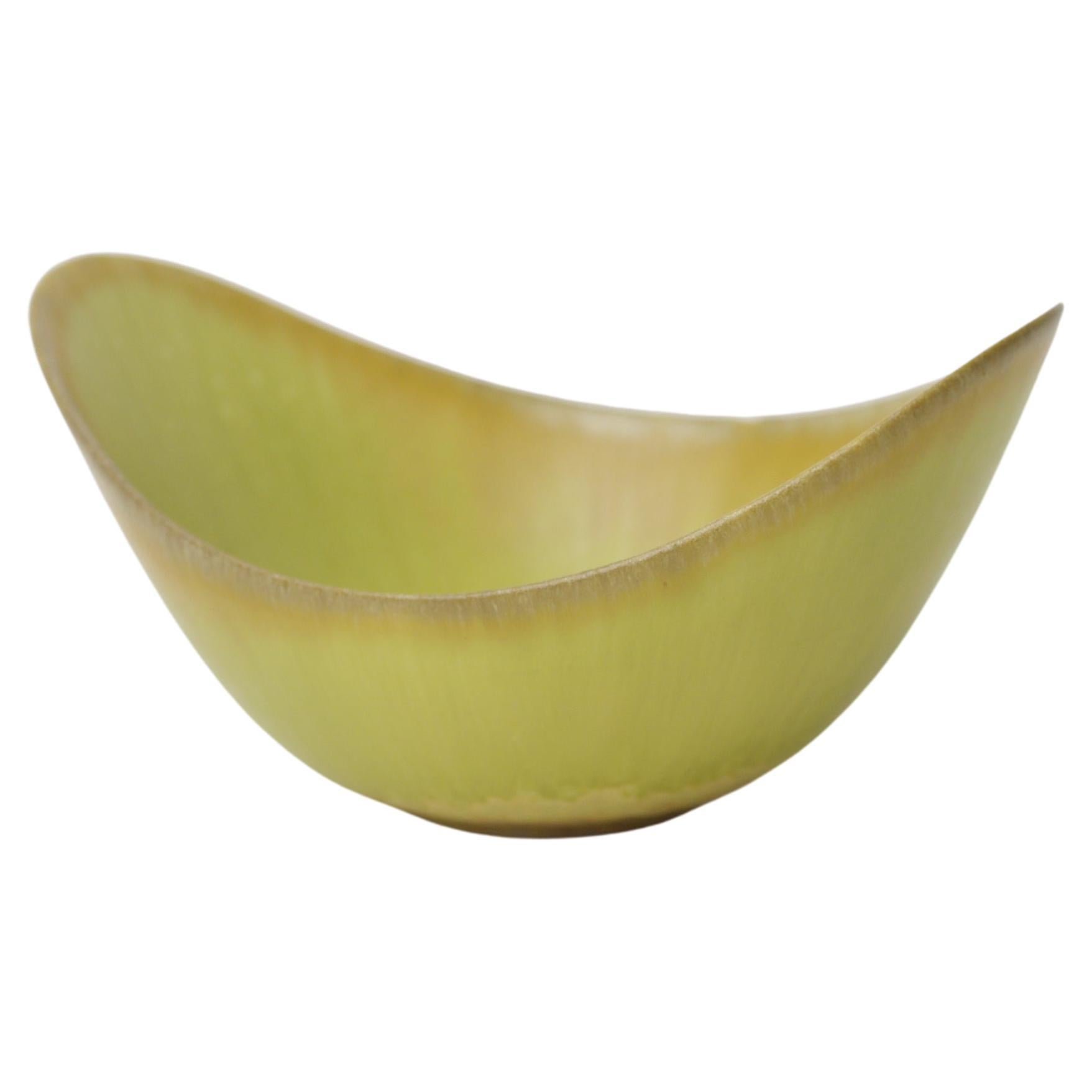 Gunnar Nylund - Small yellow bowl