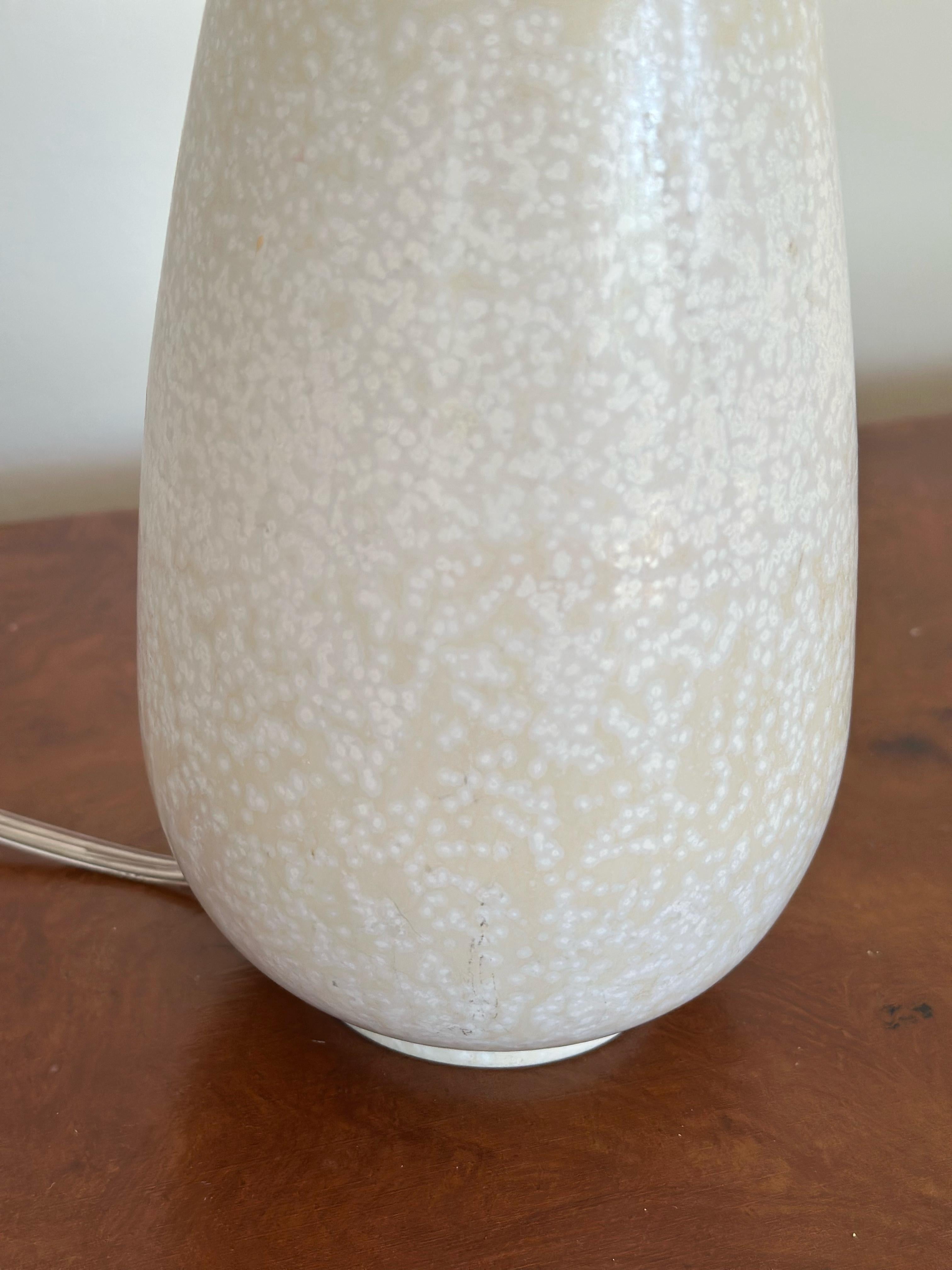 Brass Gunnar Nylund Speckled White Stoneware Table Lamp. 1940s. For Sale