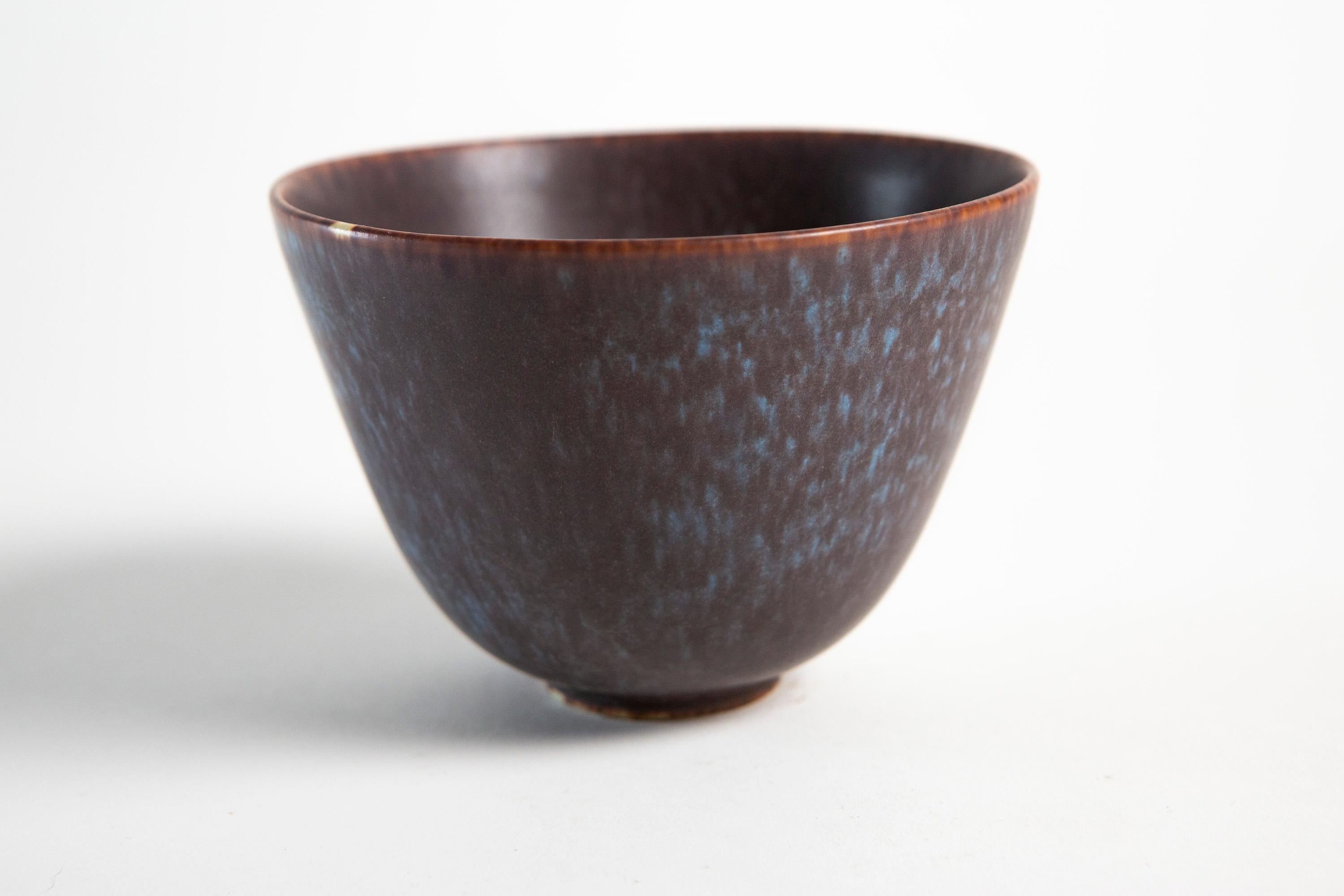 Schale „GN ARU“ aus Steingut von Gunnar Nylund für Rrstrand, Schweden, 1960er Jahre (20. Jahrhundert) im Angebot