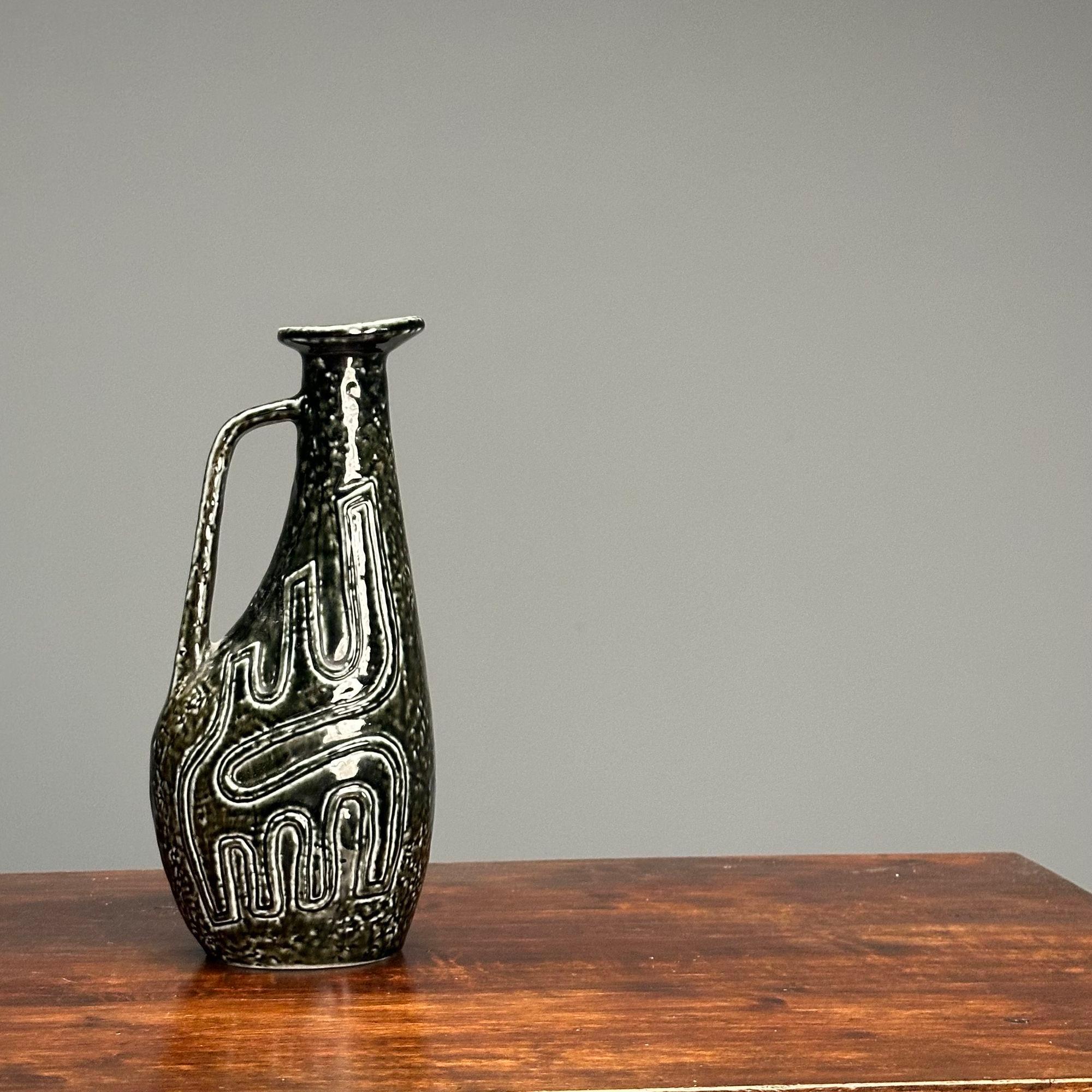 Gunnar Nylund, Swedish Mid-Century Modern, Green Vase, Glazed Stoneware, 1960s In Good Condition For Sale In Stamford, CT