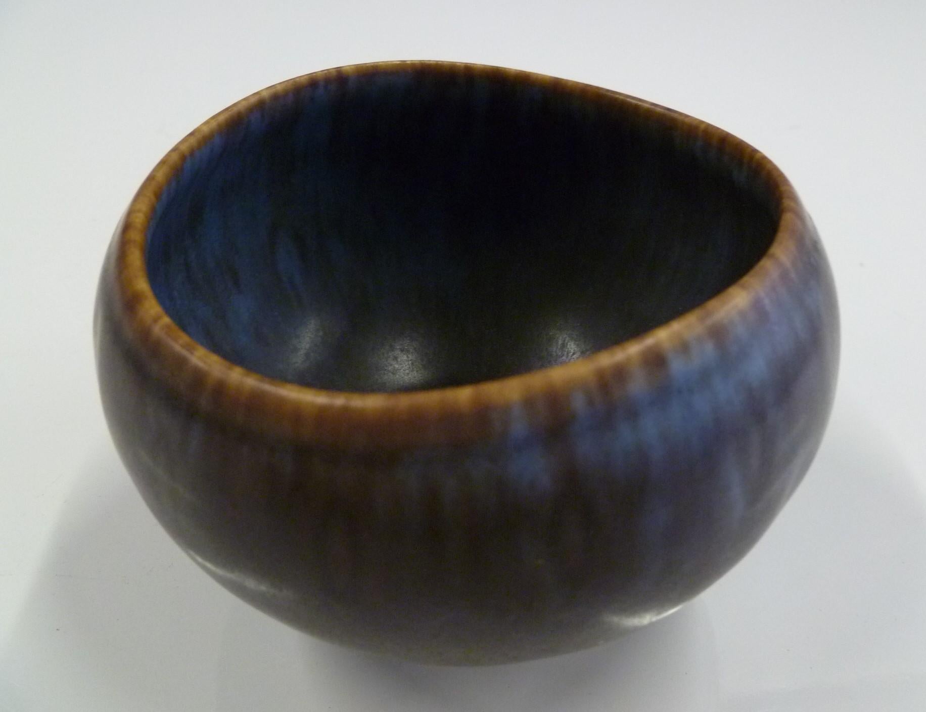 Gunnar Nylund Swedish Modern Bowl for Rorstrand, Sweden, 1950s In Good Condition In Miami, FL