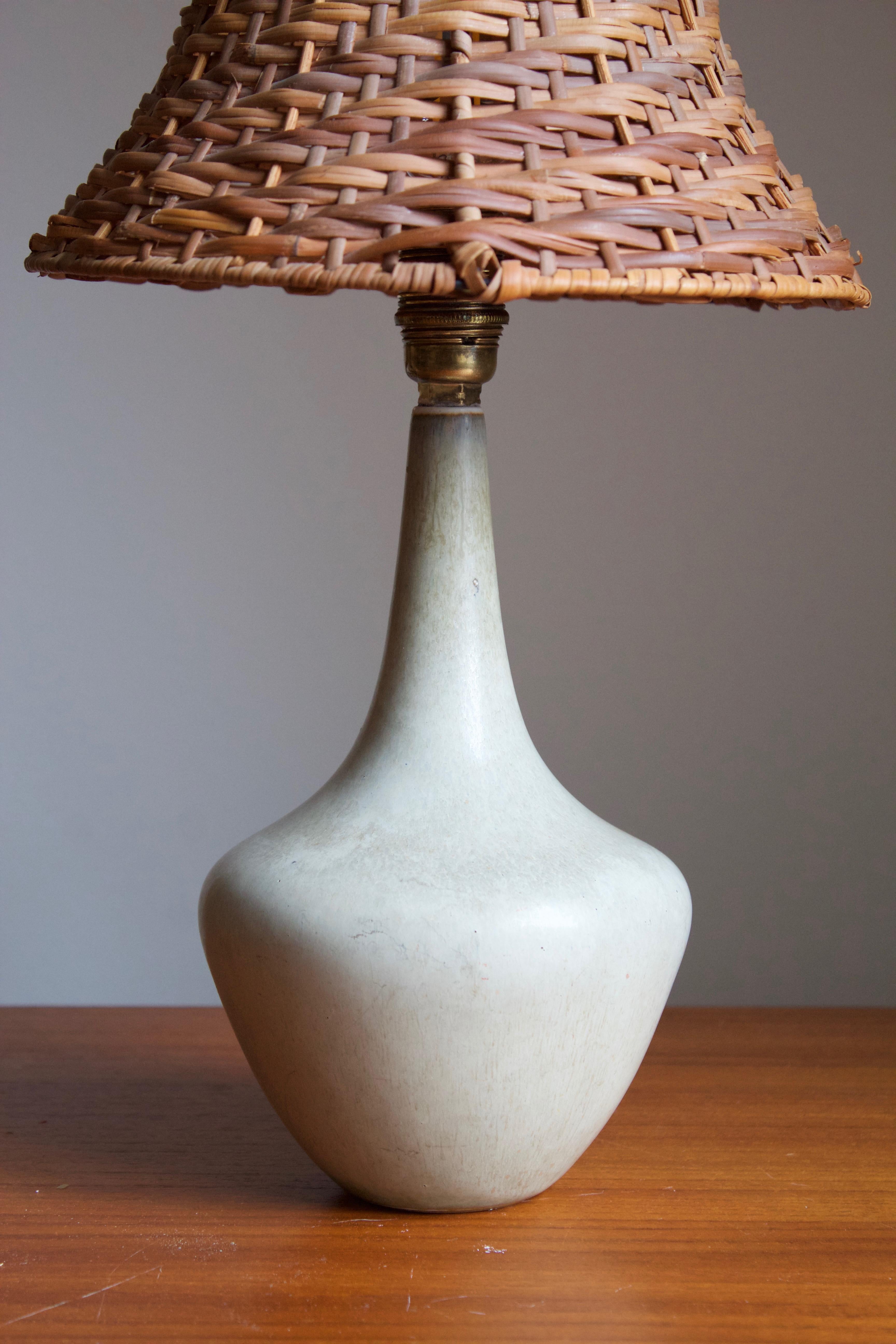 Mid-Century Modern Gunnar Nylund, Table Lamp, Glazed Stoneware, Rattan Rörstand, Sweden, 1950s