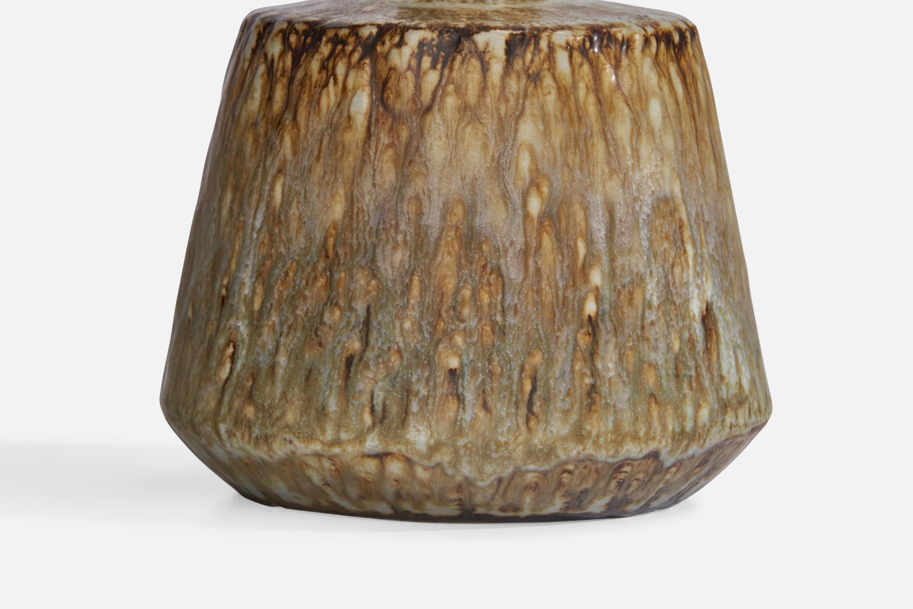 Milieu du XXe siècle Lampe de bureau, grès et laiton, Gunnar Nylund, Suède, années 1940 en vente