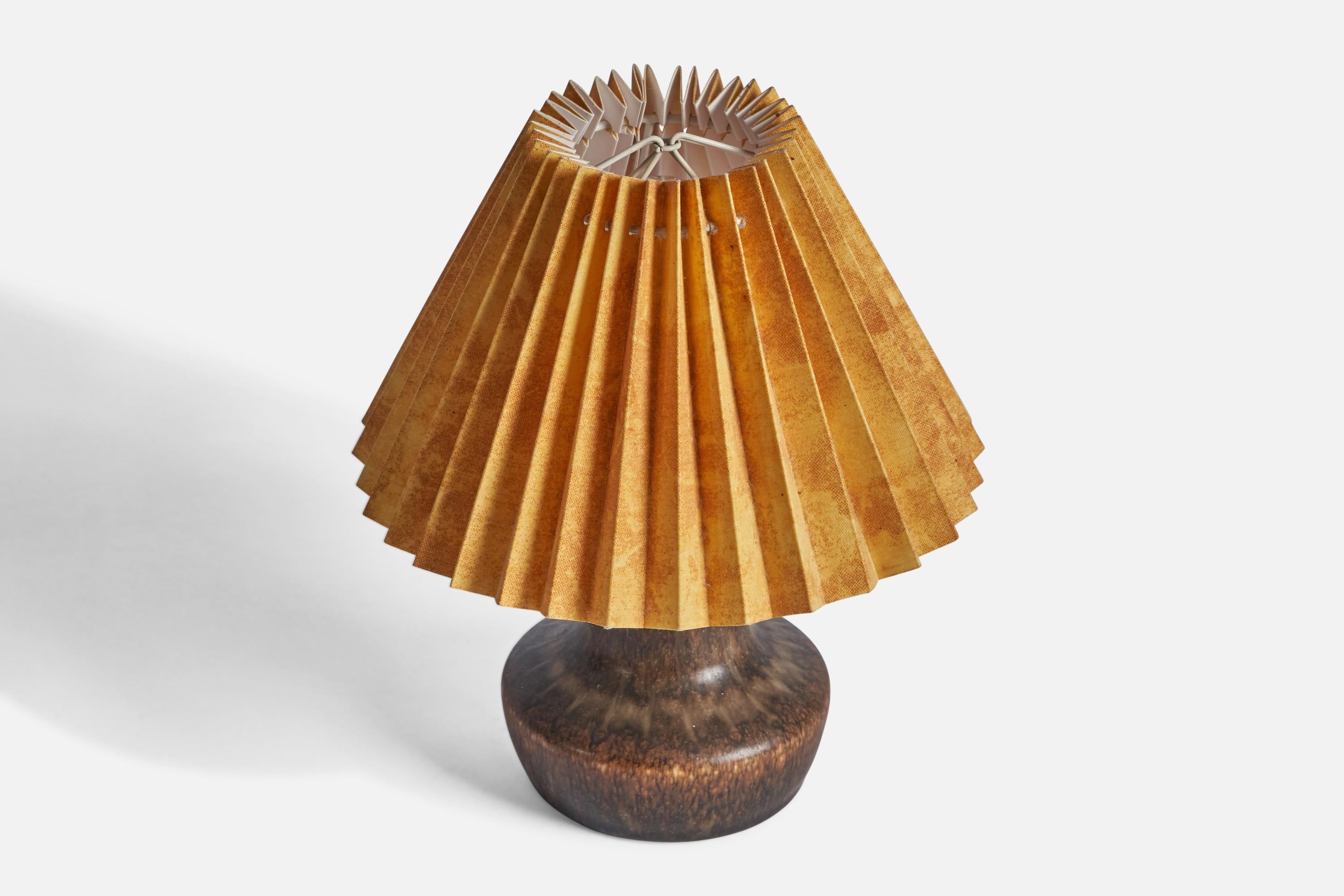 Scandinavian Modern Gunnar Nylund, Table Lamp, Stoneware, Paper, Sweden, 1940s For Sale