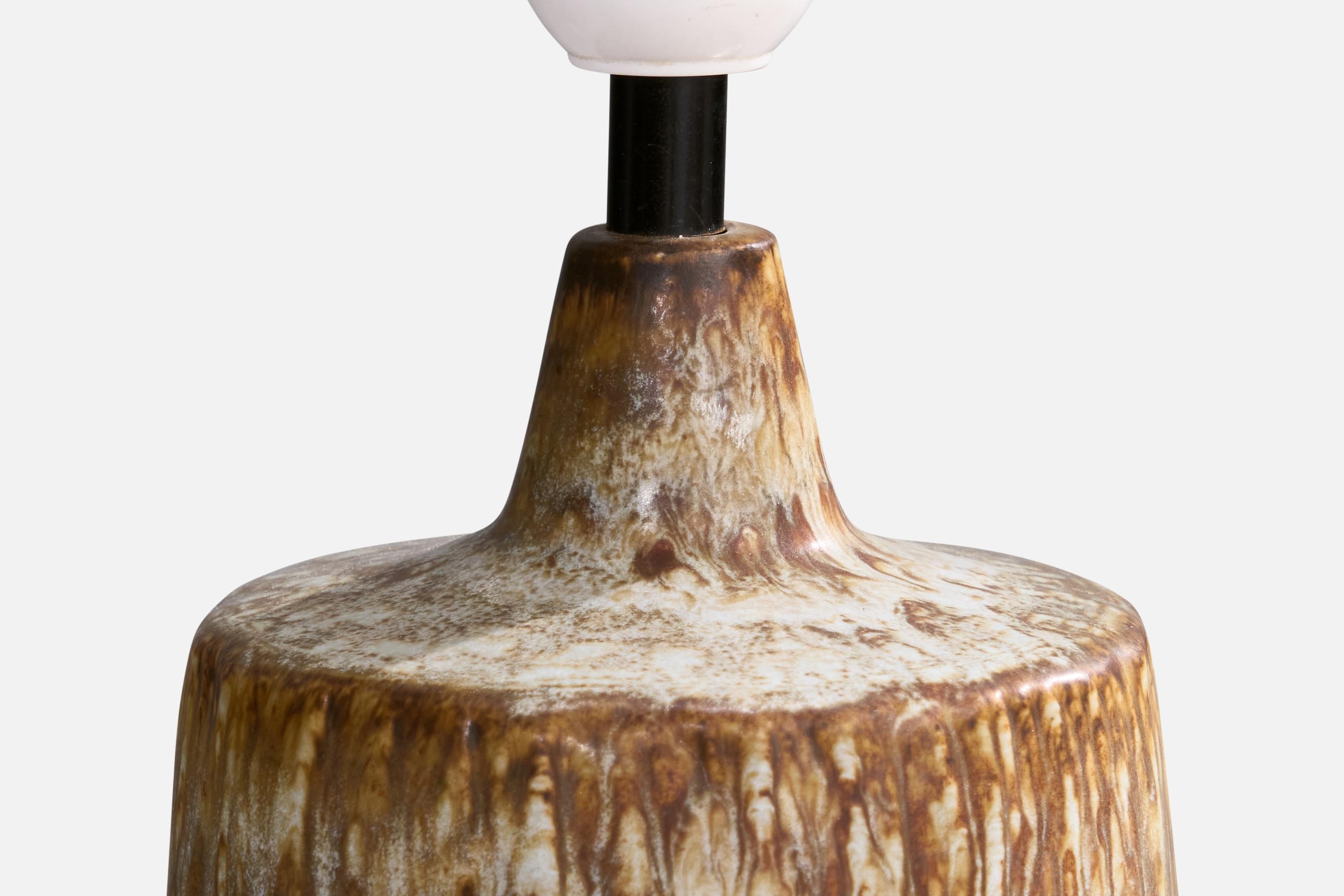 Milieu du XXe siècle Gunnar Nylund, Lampe de Table, Grès, Suède, Années 1940 en vente