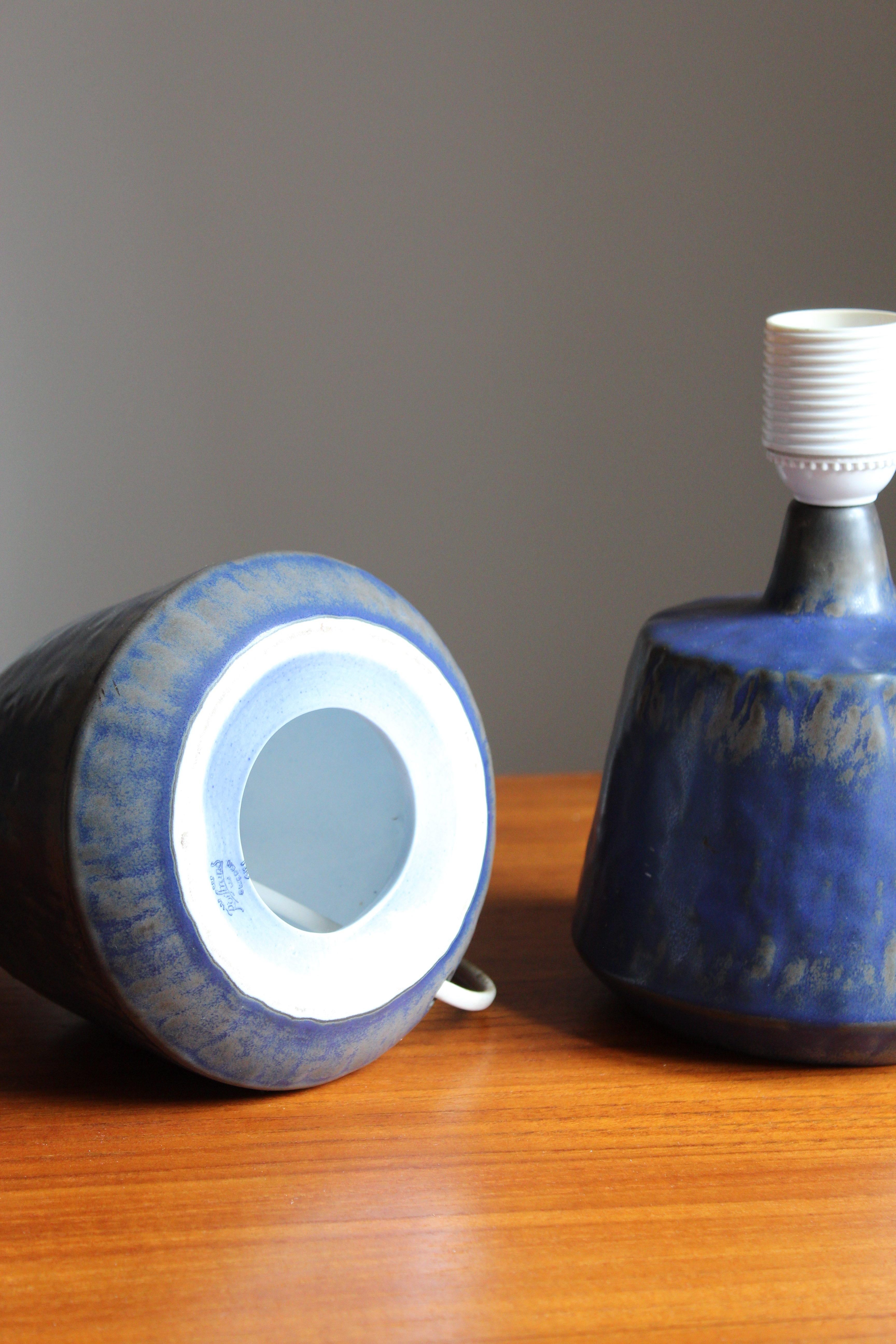 Gunnar Nylund, Table Lamps, Blue-Glazed Stoneware, Rörstand, Sweden, 1950s In Good Condition In High Point, NC