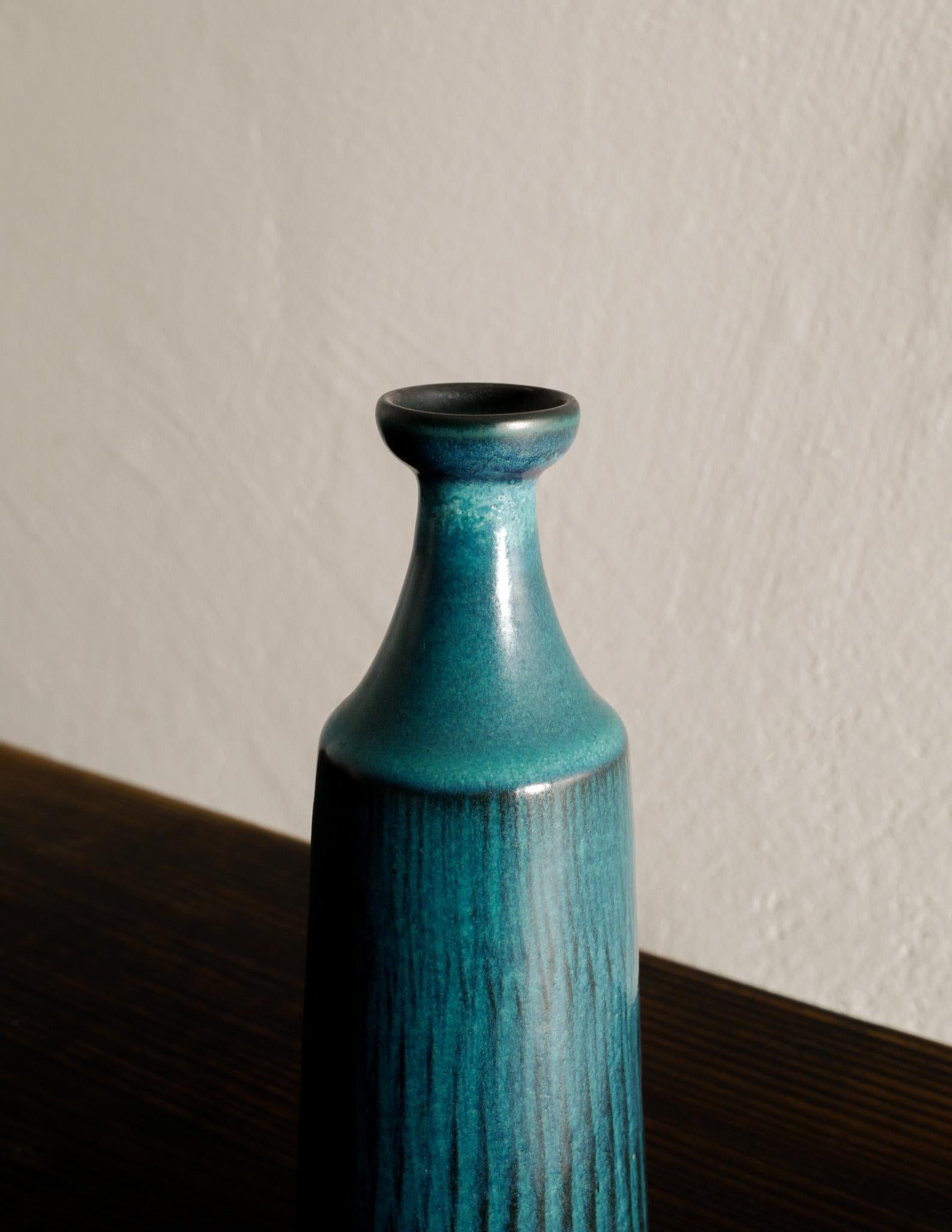 Scandinavian Modern Gunnar Nylund Turquoise Mid Century Ceramic Vase for Nymølle, Denmark, 1950s For Sale