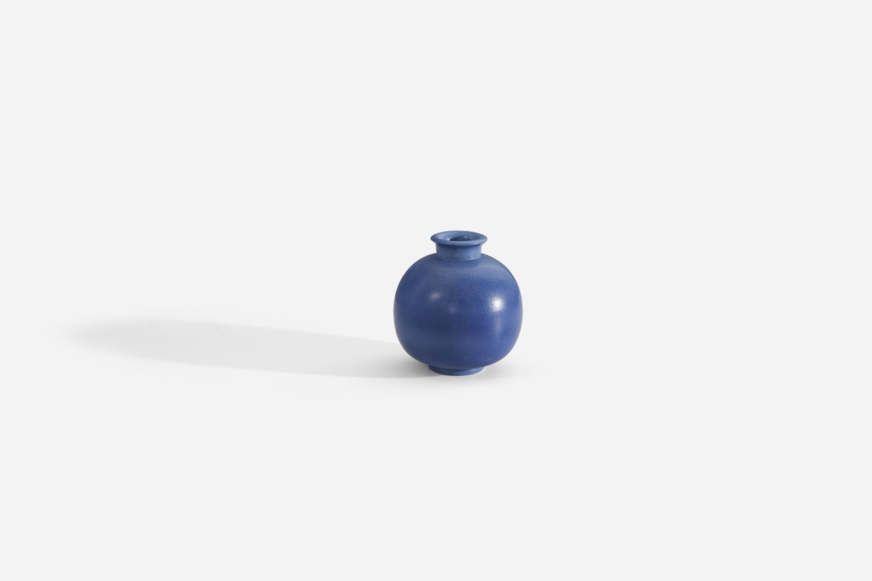 European Gunnar Nylund, Vase, Blue-Glazed Stoneware, Rörstand, Sweden, 1940s For Sale