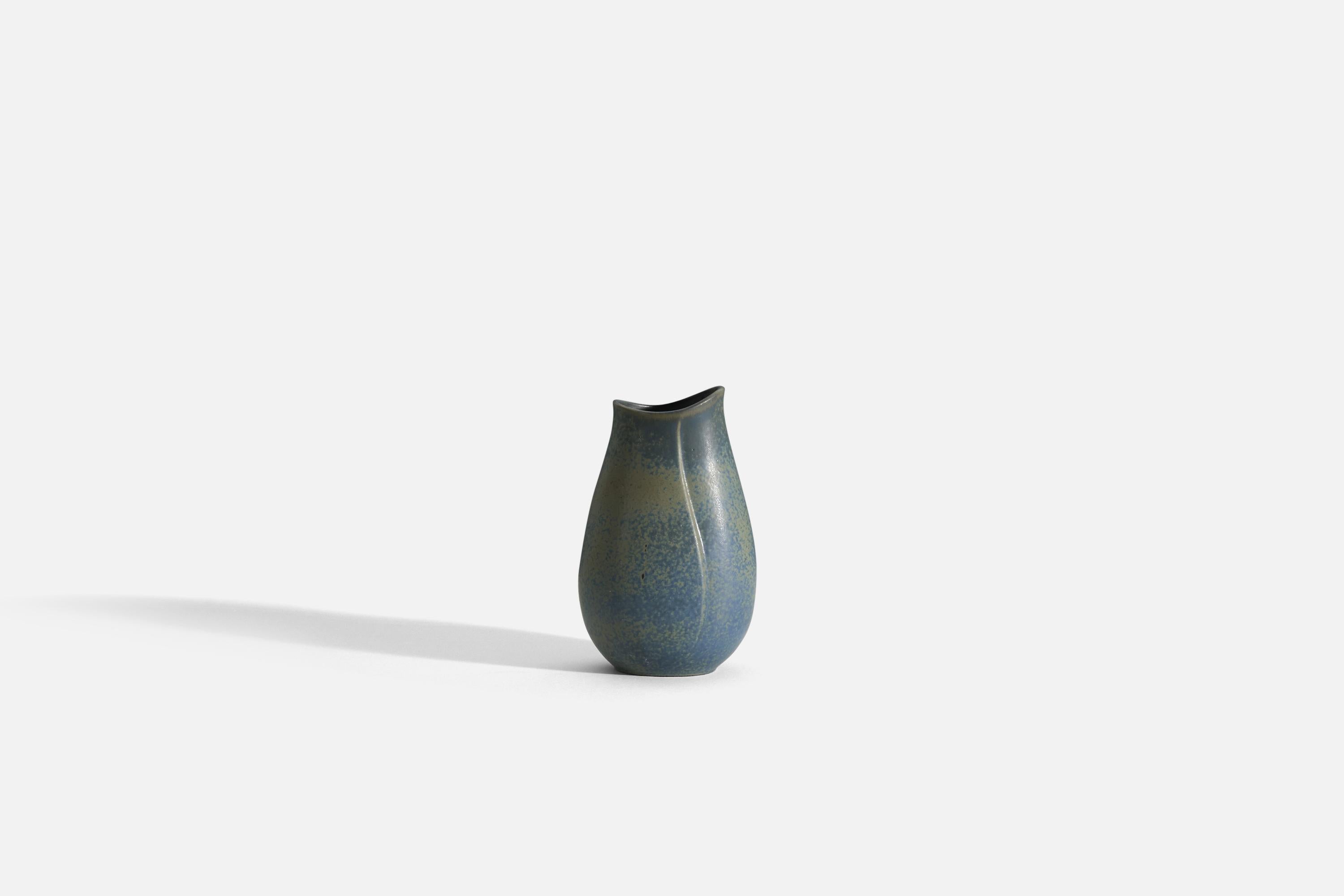 Gunnar Nylund, Vase, Blue-Glazed Stoneware, Rörstand, Sweden, 1940s In Good Condition For Sale In High Point, NC