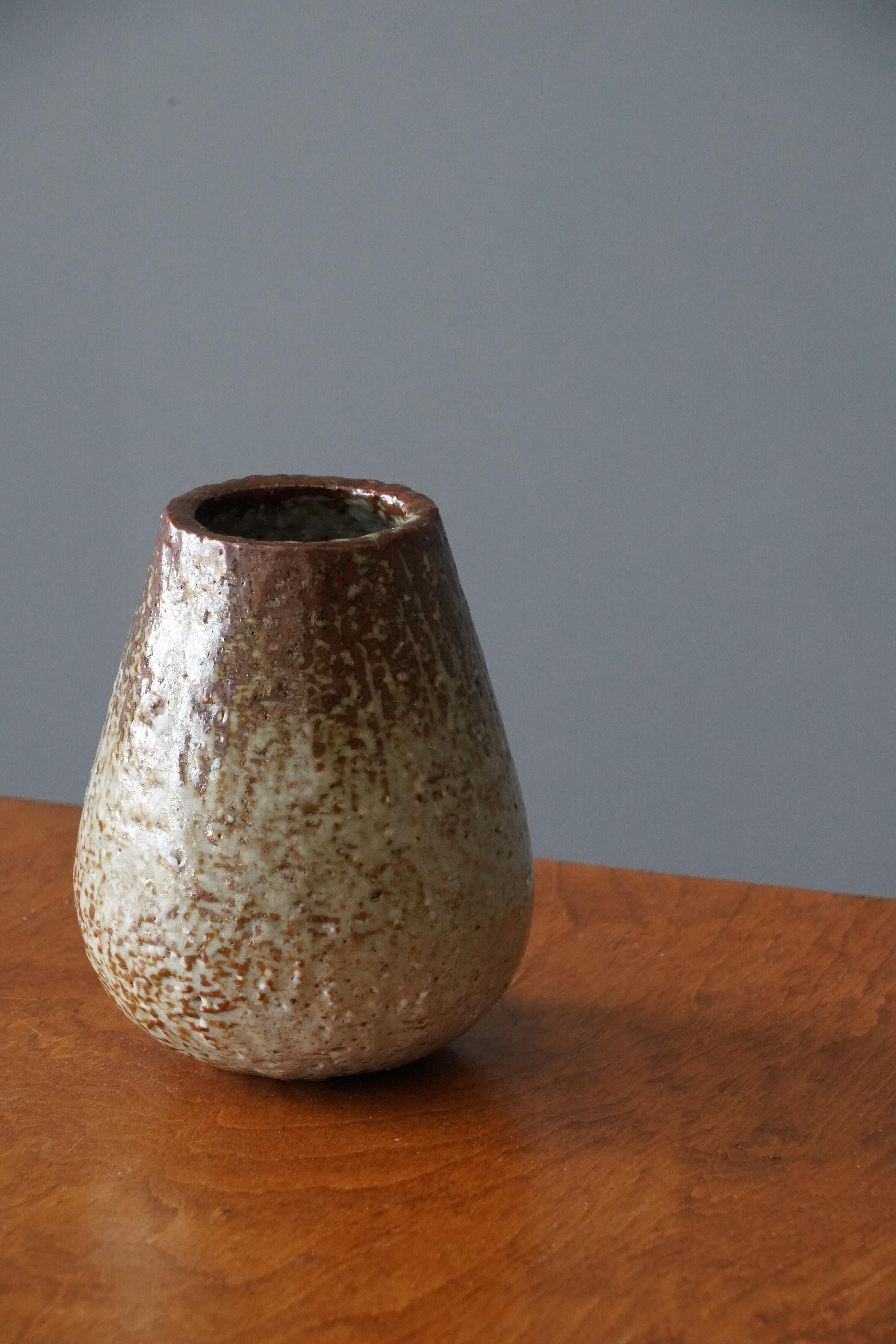 Mid-Century Modern Gunnar Nylund, Vase, Brown Glazed Firesand, Rörstand, Sweden, 1950s