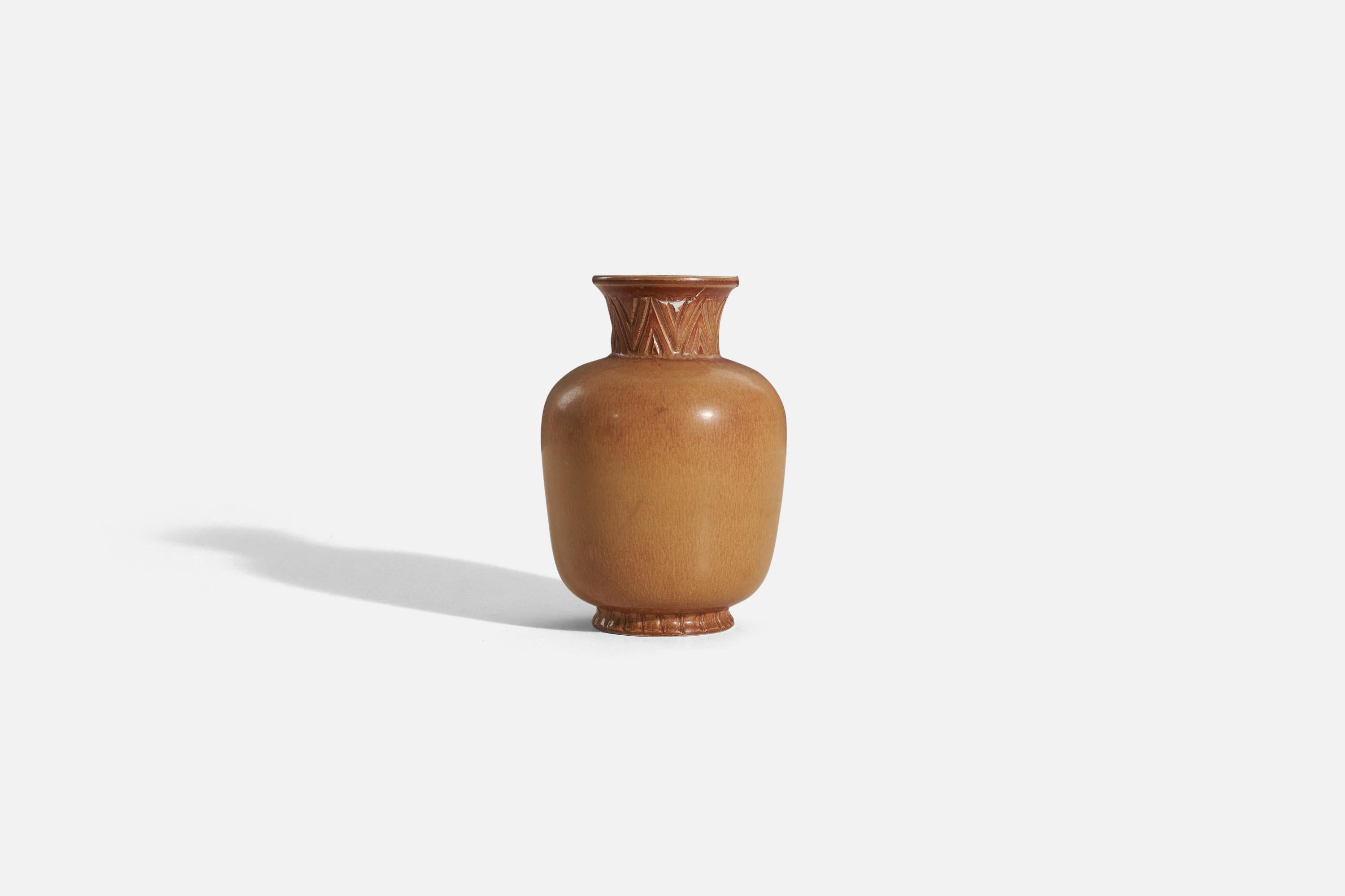 A brown, glazed vase designed by Gunnar Nylund and produced by Rörstrands, Sweden, 1950s.