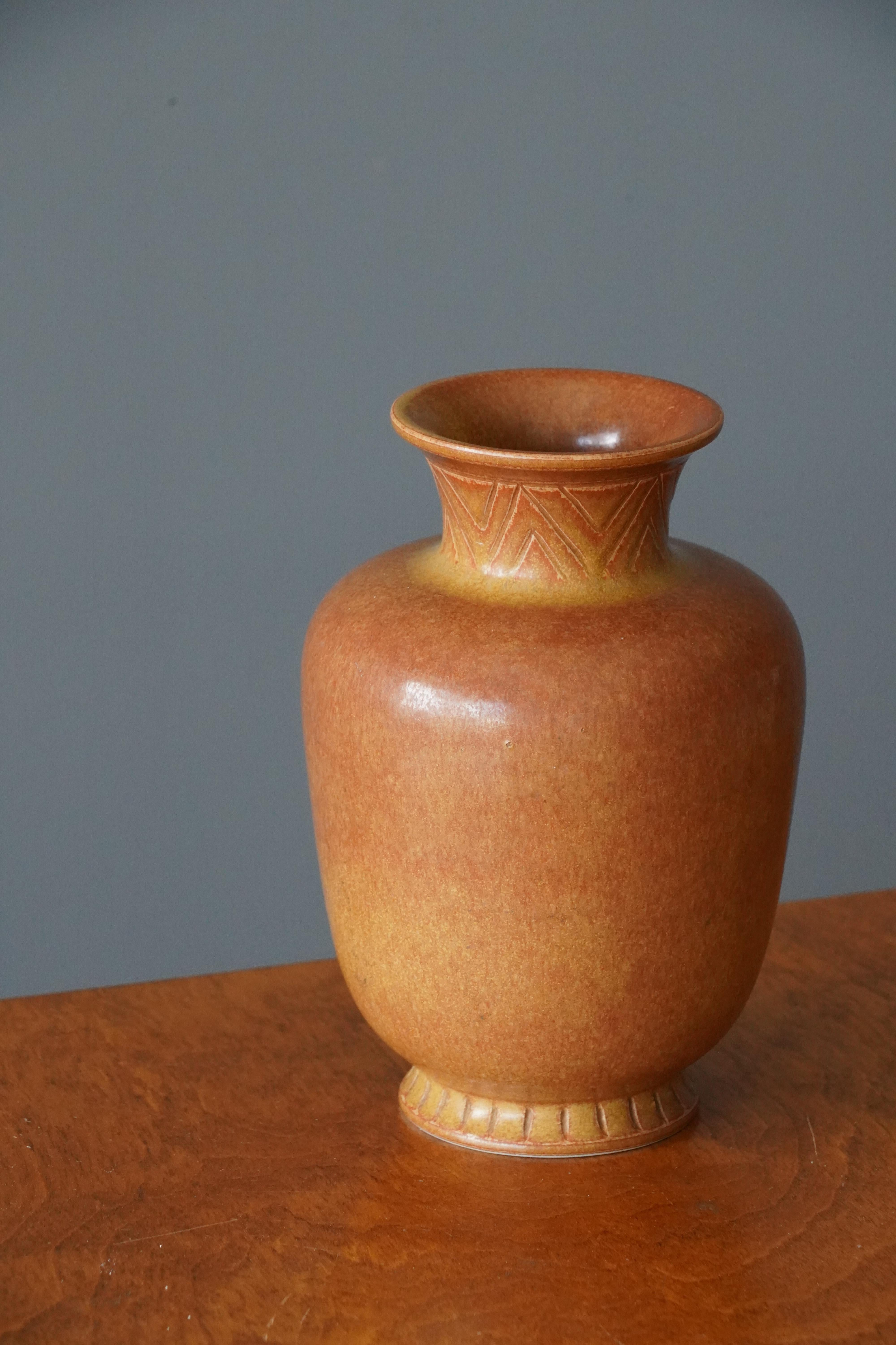 European Gunnar Nylund, Vase, Brown Glazed Incised Stoneware Rörstand, Sweden, 1950s