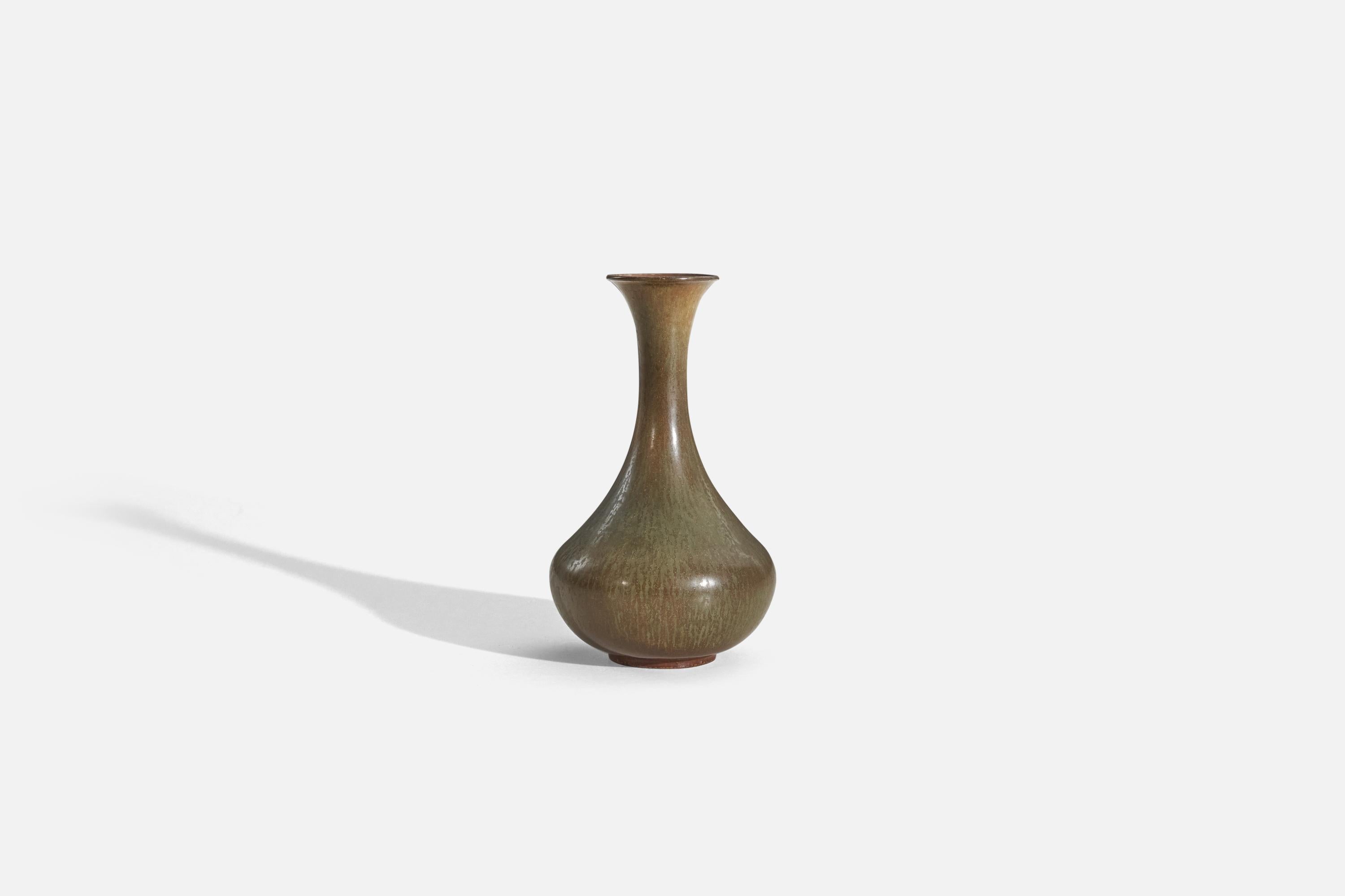 A brown-glazed stoneware vase designed by Gunnar Nylund and produced by Rörstrand, Sweden, 1950s. 