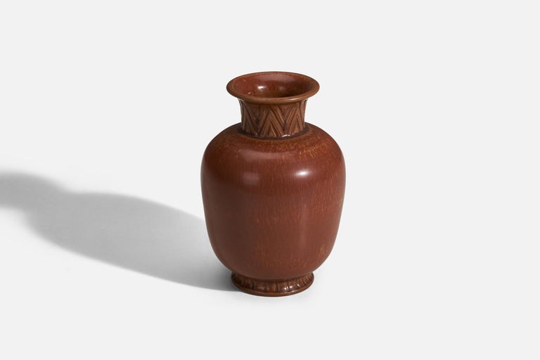 Scandinavian Modern Gunnar Nylund, Vase, Brown Glazed Stoneware, Rörstrand, Sweden, 1940s For Sale