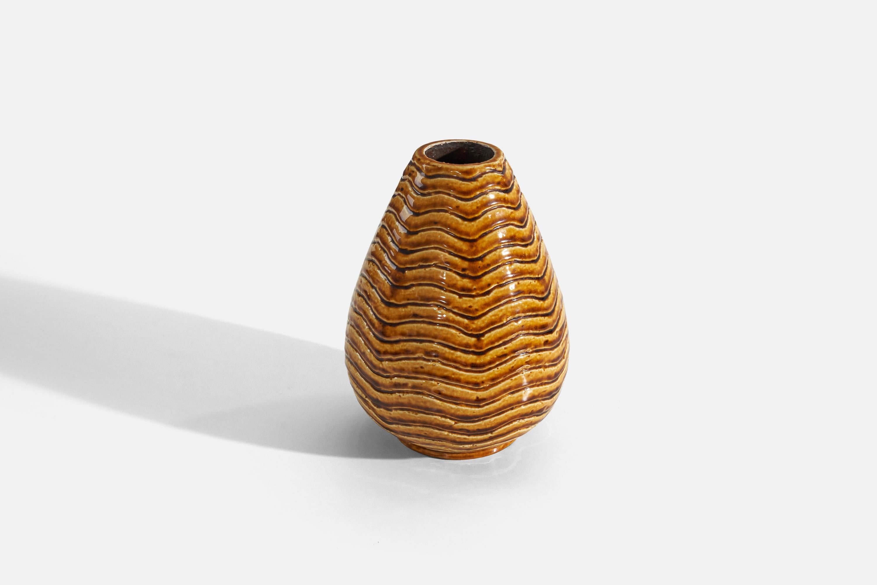 Gunnar Nylund, Vaso, Gres smaltato arancione, Rörstand, Svezia, anni '40 In condizioni buone in vendita a High Point, NC