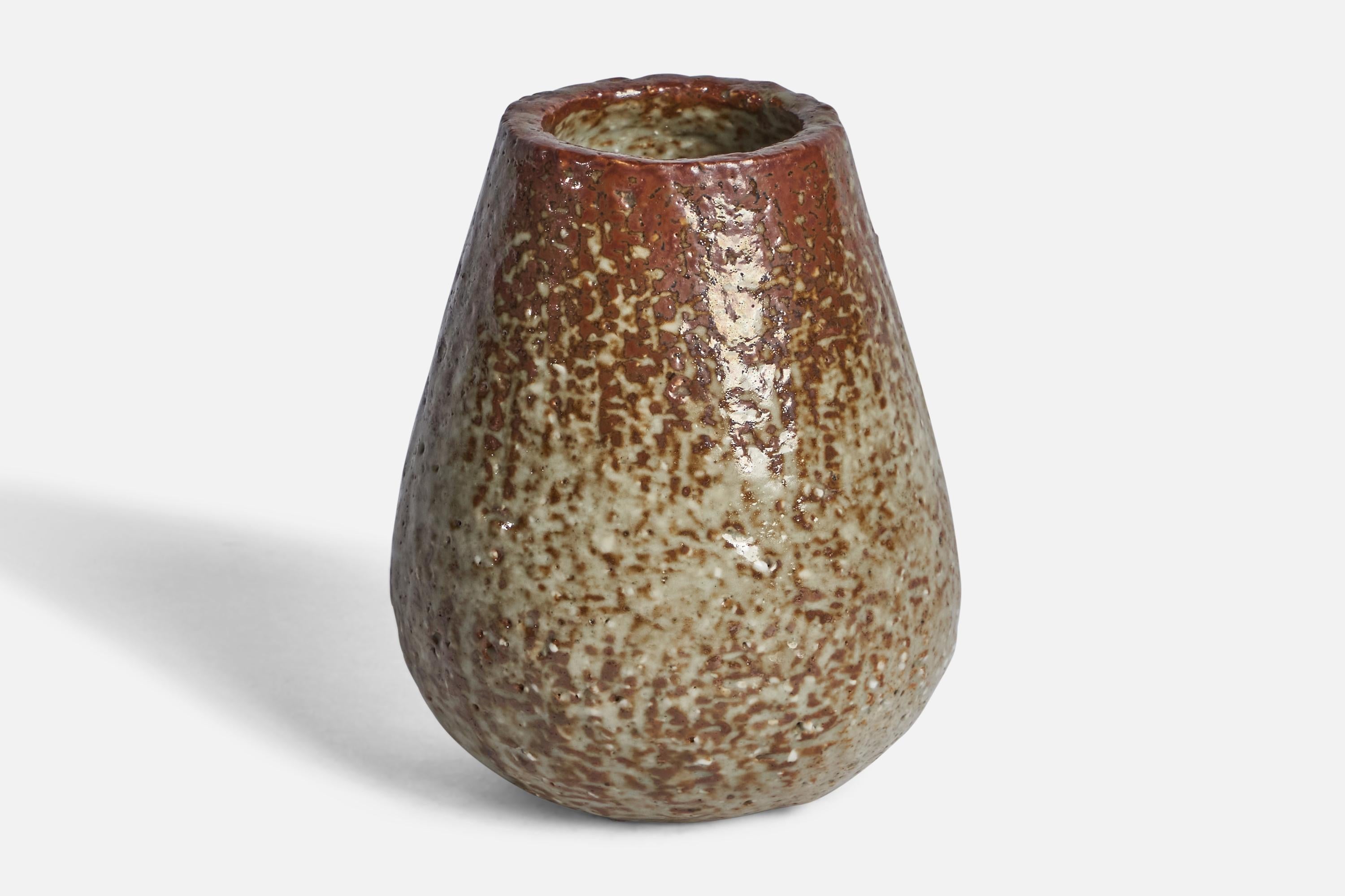 A red and grey-glazed stoneware vase designed by Gunnar Nylund and produced by Rörstrand, Sweden, 1950s.
