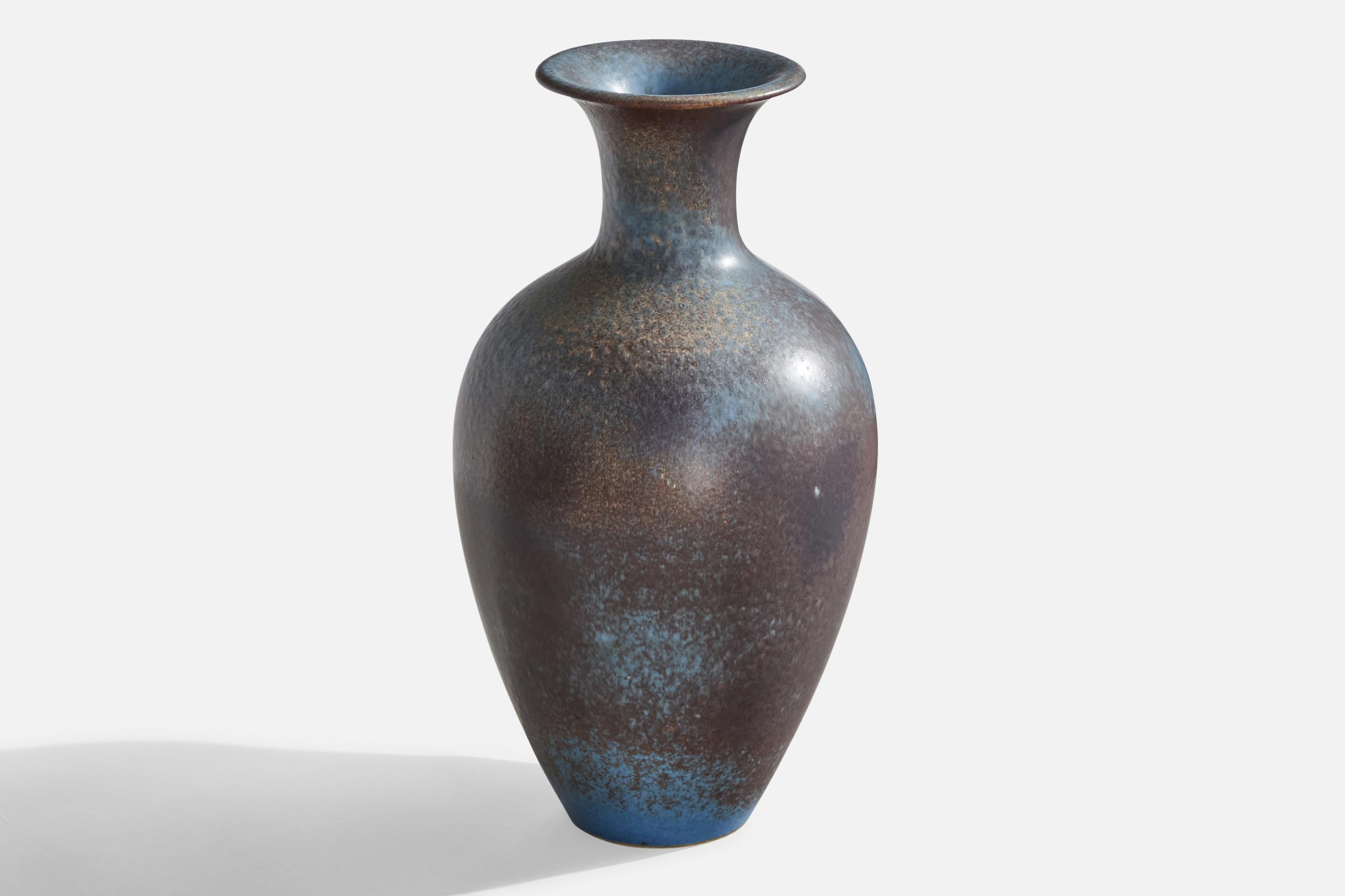 Suédois Gunnar Nylund, Vase, grès, Suède, années 1940 en vente